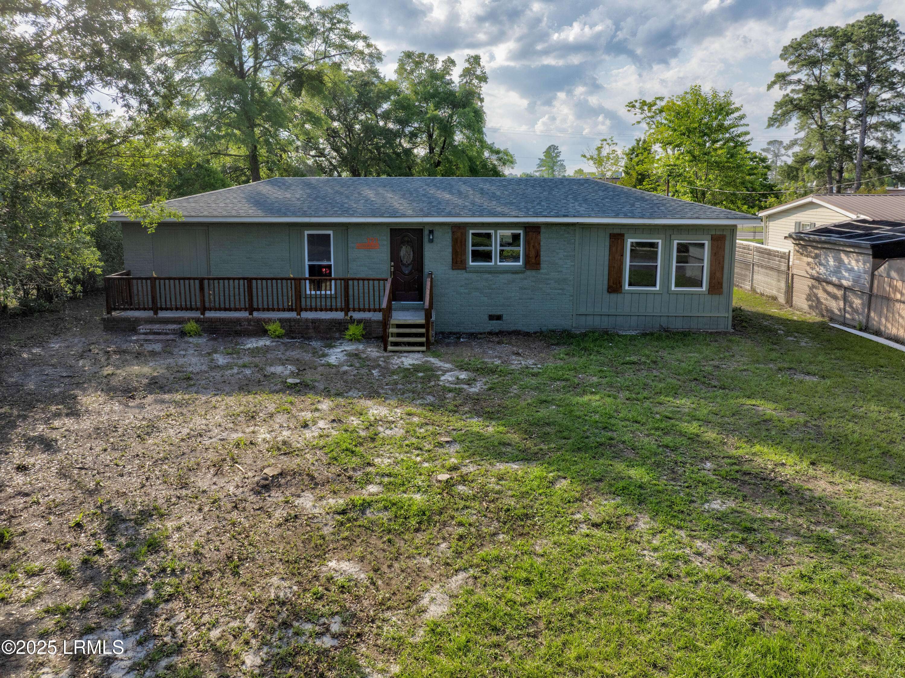 Varnville, SC 29944,121 Harrison ST Street