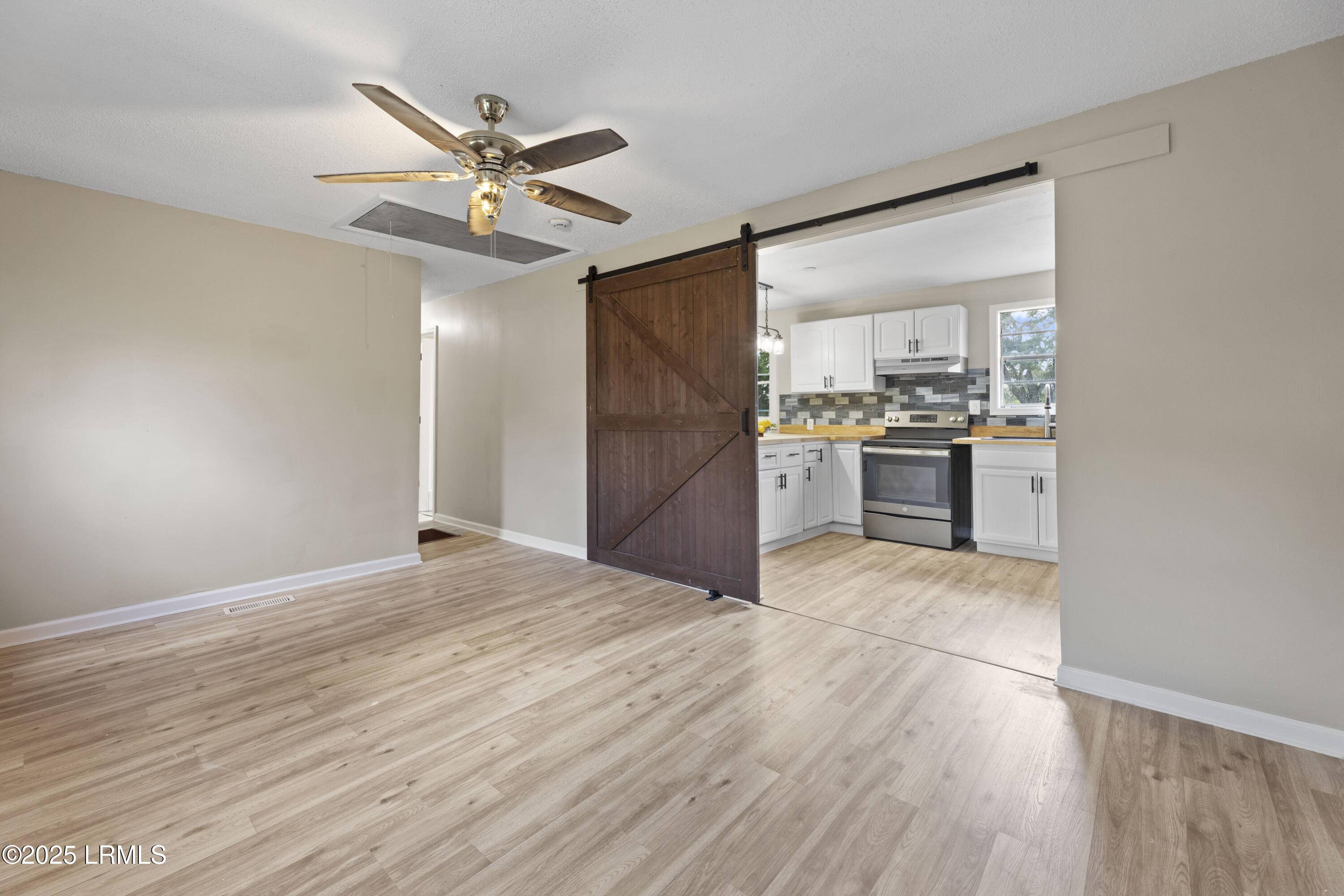 Varnville, SC 29944,121 Harrison ST Street