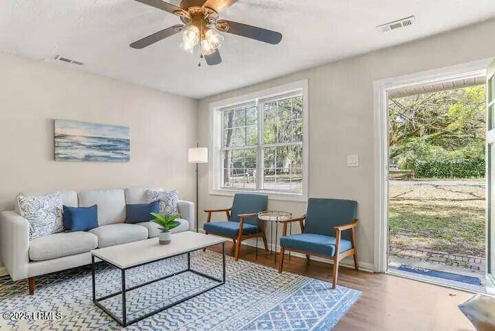Beaufort, SC 29902,162 James ST Street