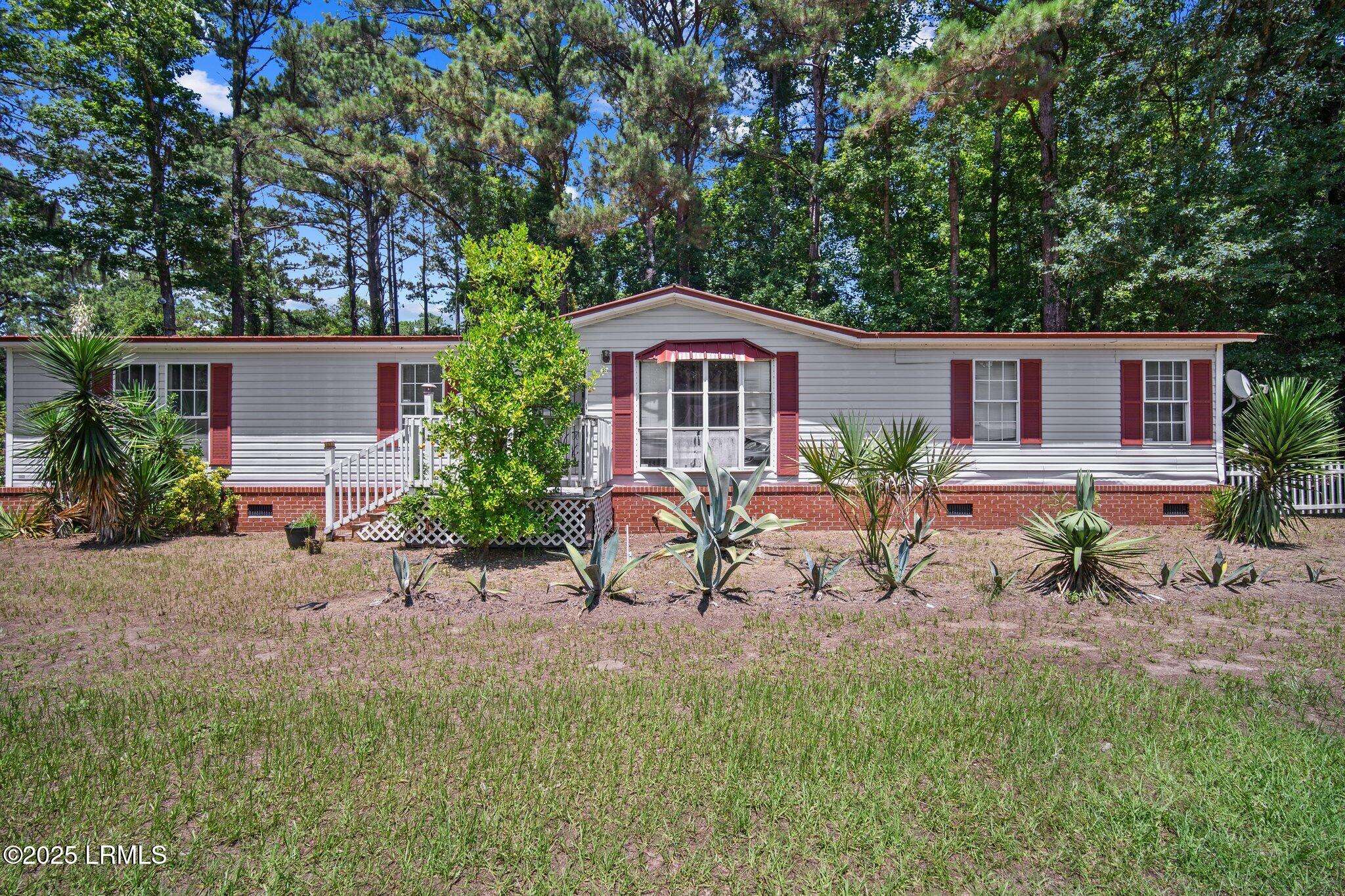 St. Helena Island, SC 29920,196 Tom Fripp RD Road