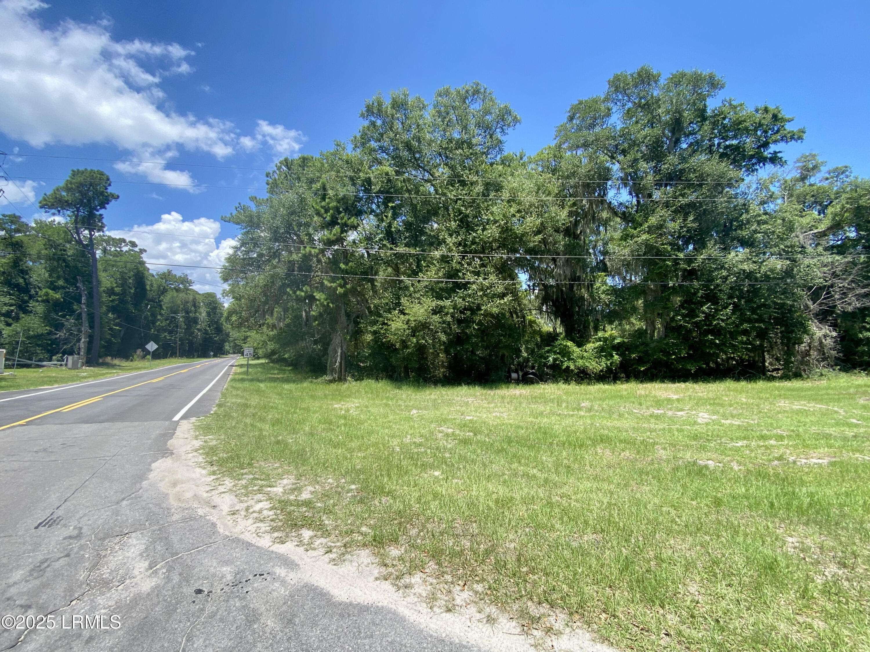 St. Helena Island, SC 29920,1063 Lands End RD Road