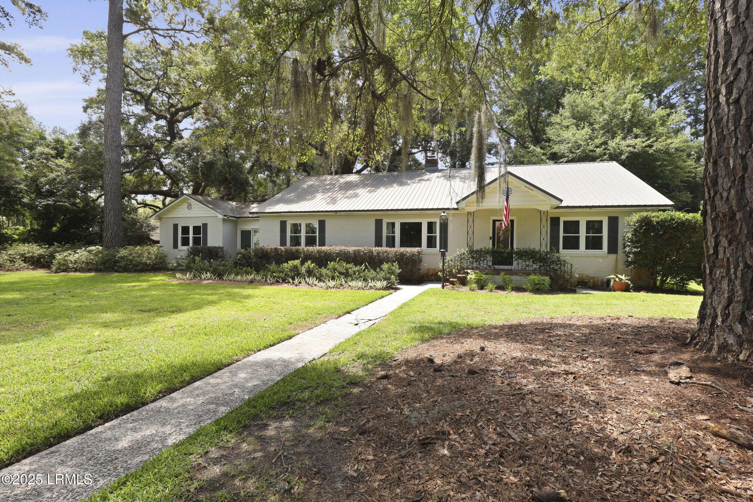 Ridgeland, SC 29936,208 Old House RD Road