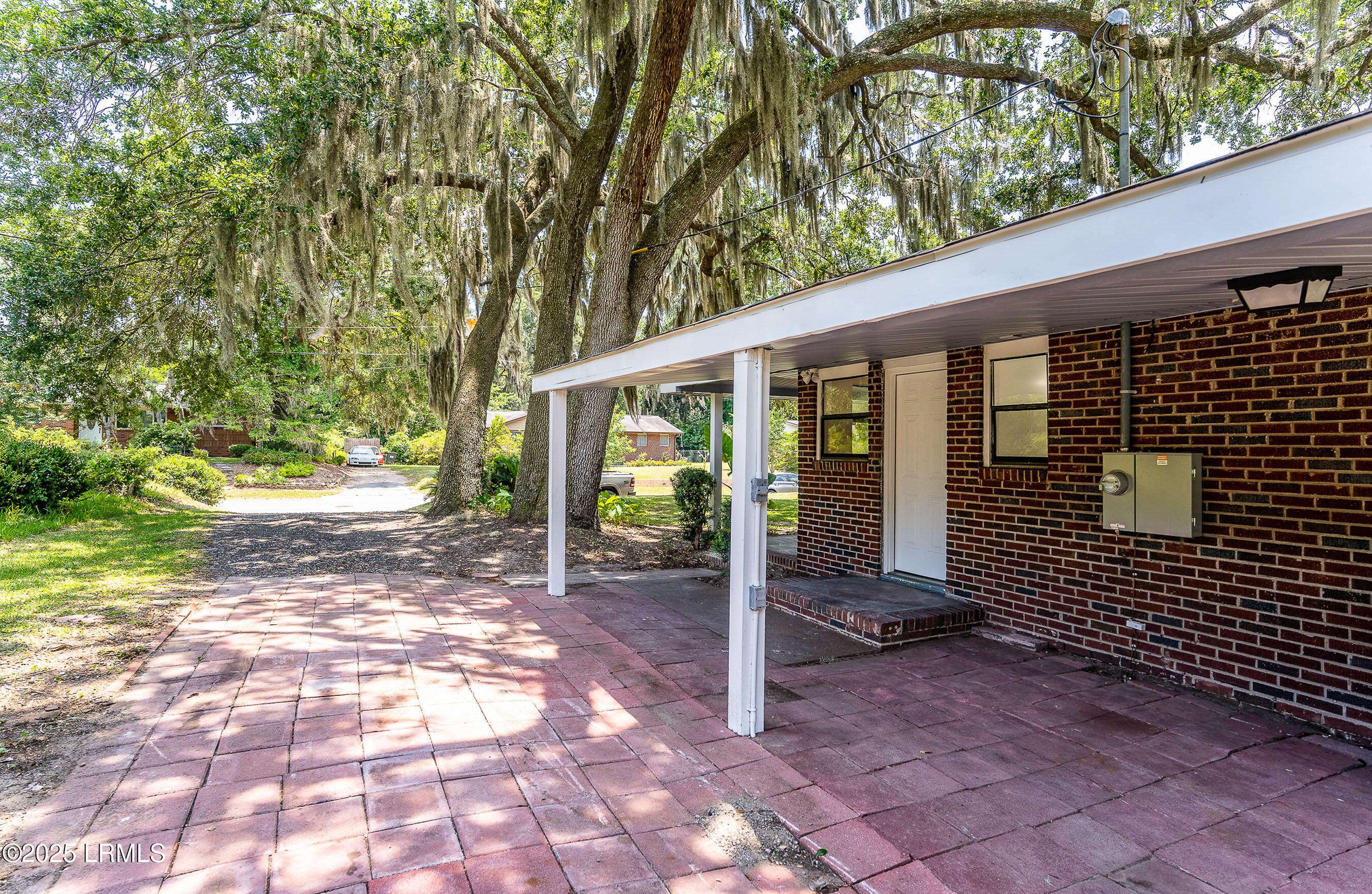 Beaufort, SC 29902,706 Center DR Drive