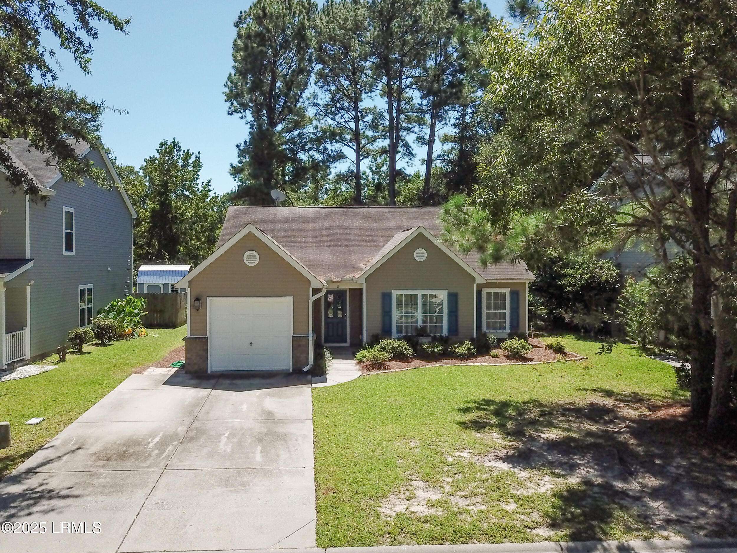 Beaufort, SC 29906,8 Harbison PL Place
