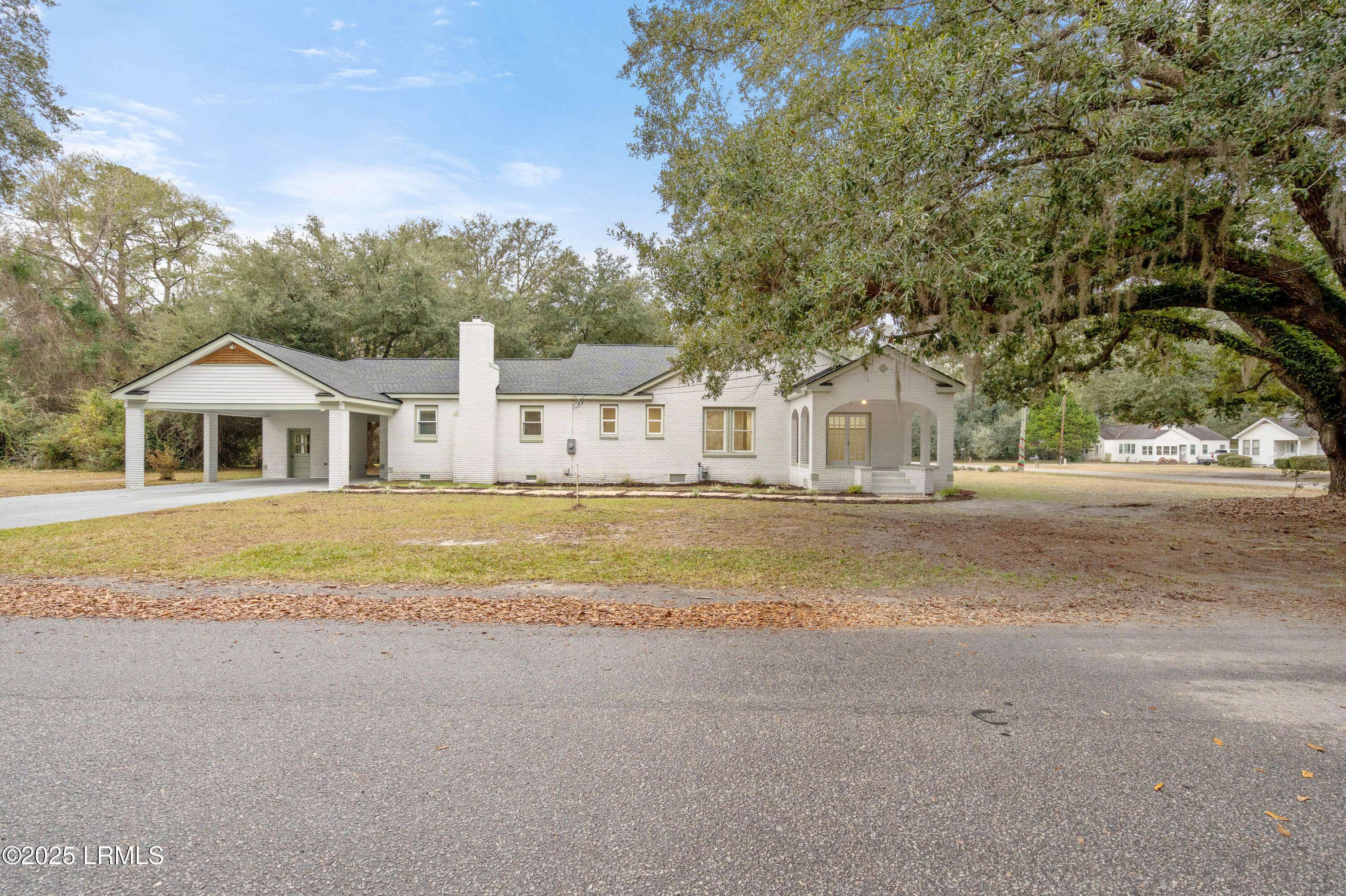 Yemassee, SC 29945,31 Church ST Street