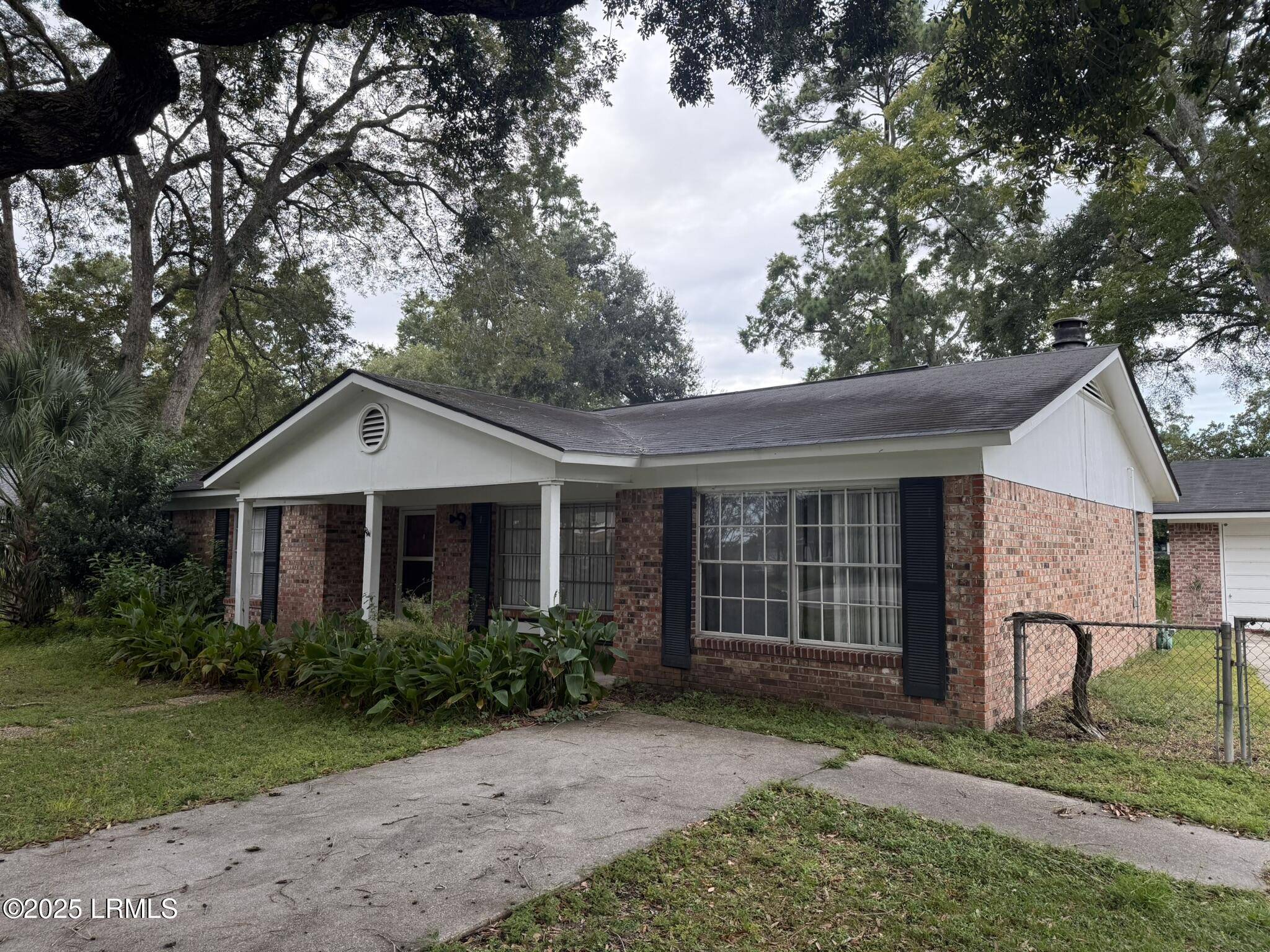 Beaufort, SC 29906,4027 Shell Point RD Road