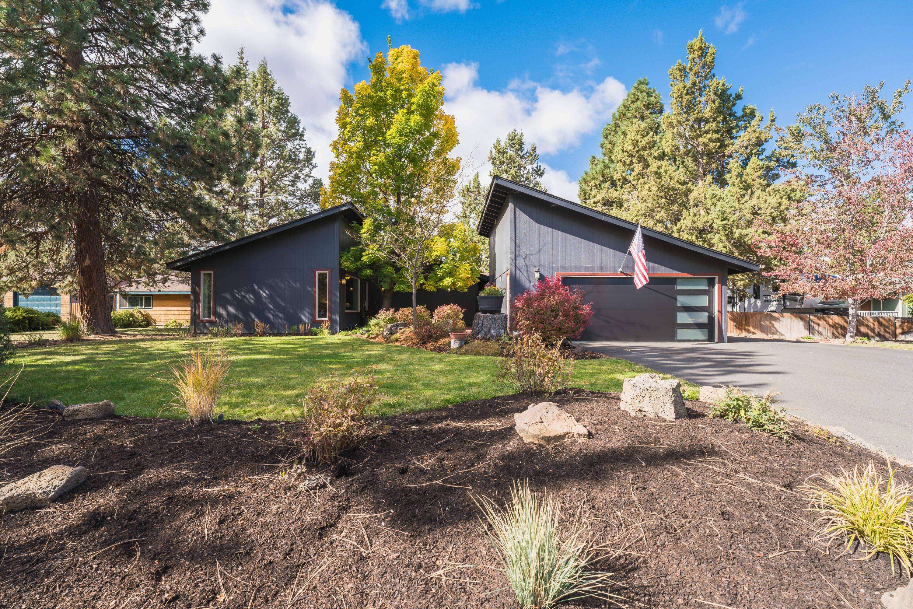 Bend, OR 97702,61641 Fargo LN