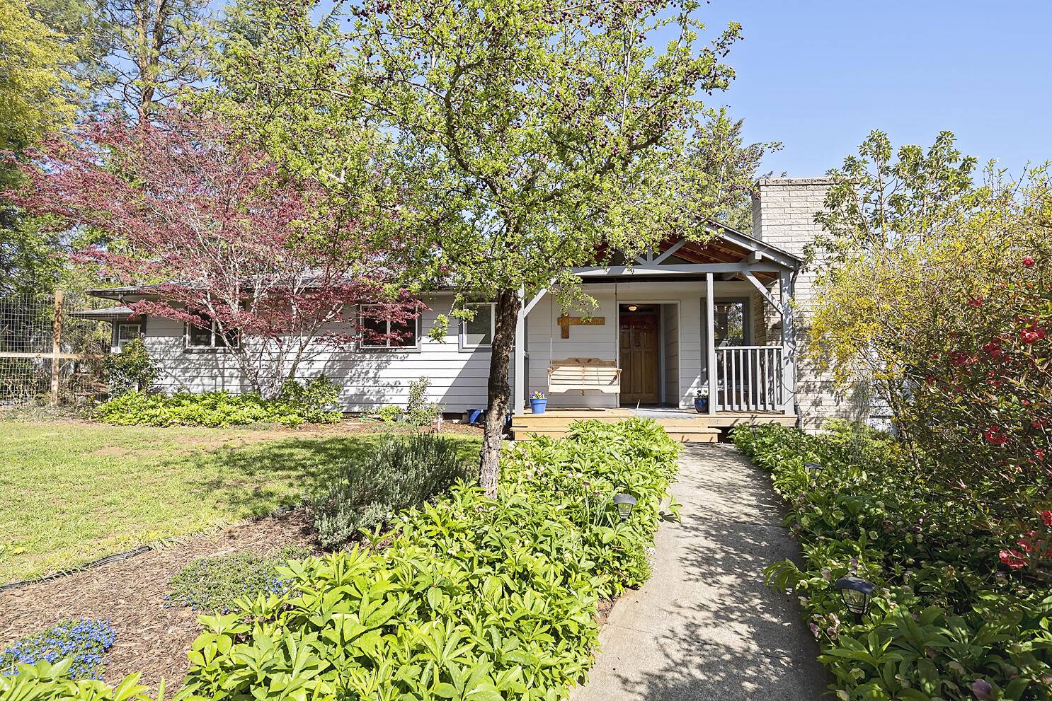Medford, OR 97501,6456 Pioneer RD