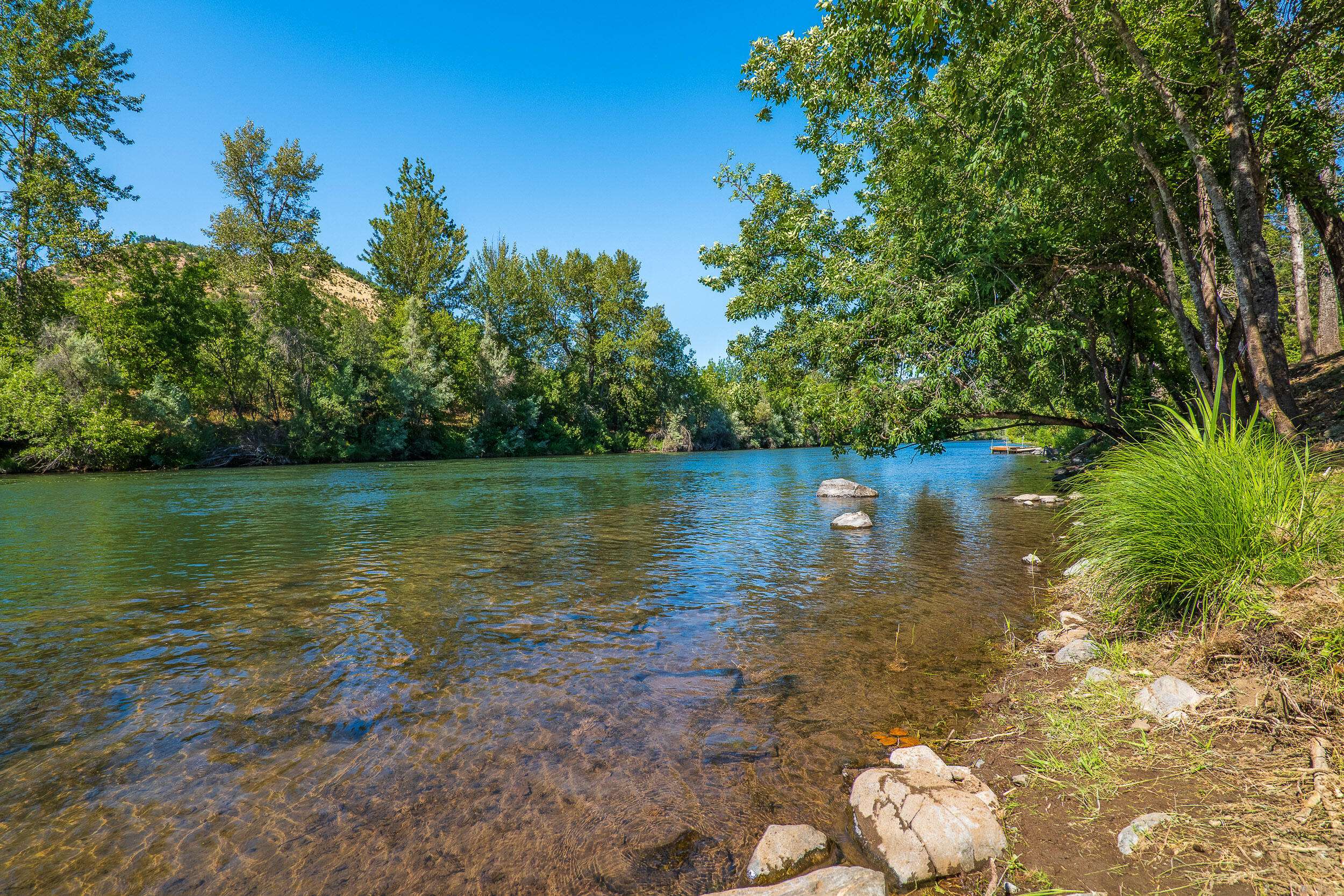 Gold Hill, OR 97525,3048 Rogue River HWY