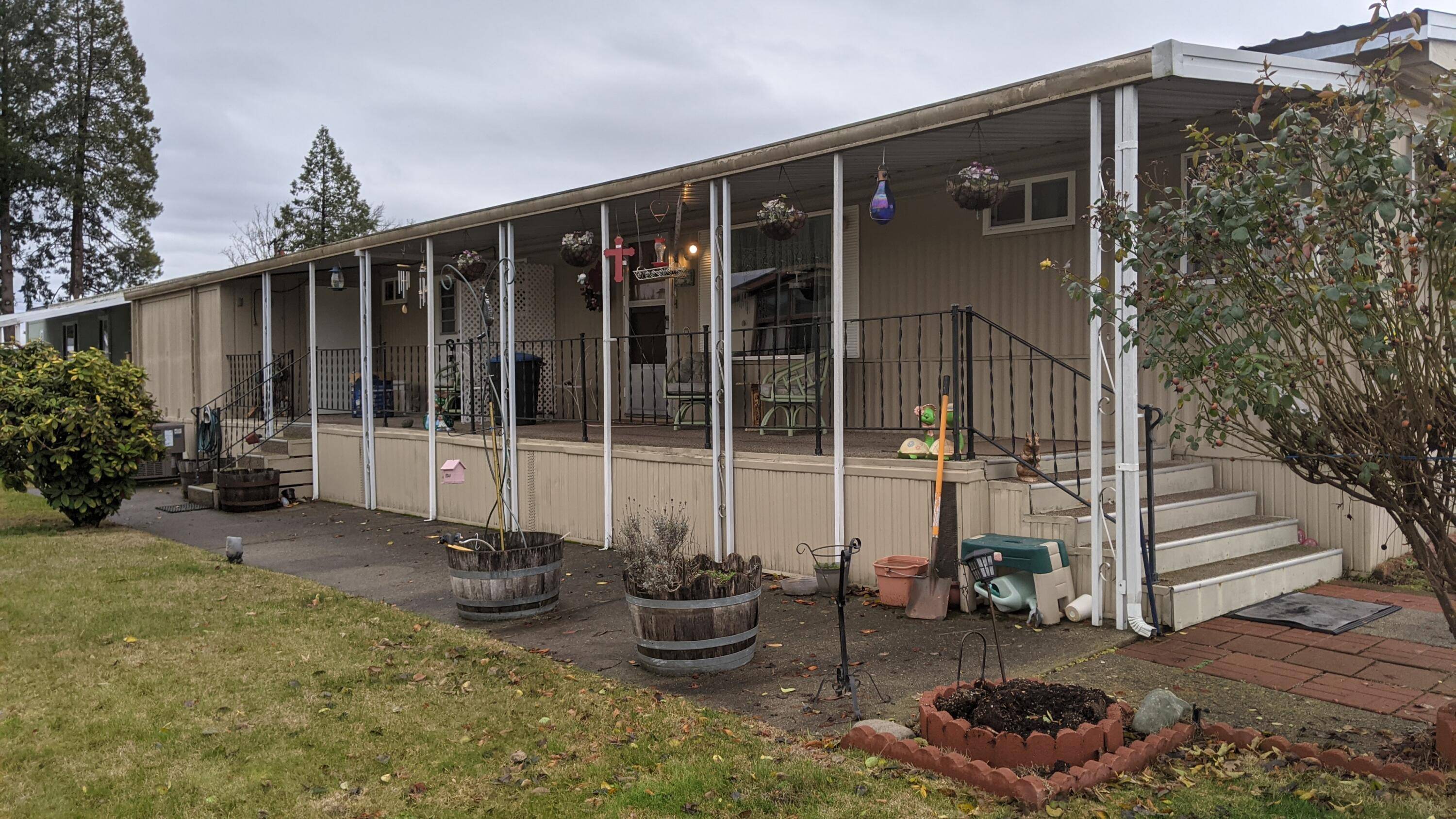 Grants Pass, OR 97527,5076 Leonard RD #39