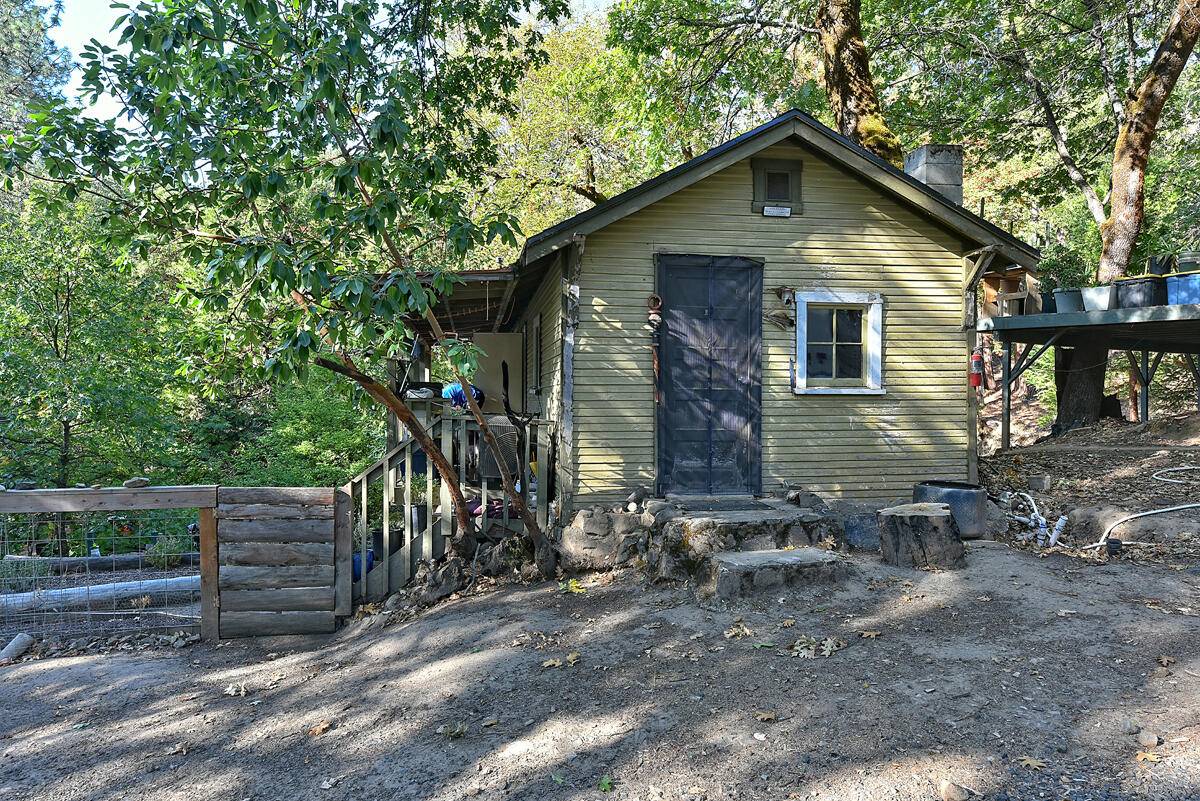 Gold Hill, OR 97525,2534 Holcomb Springs RD