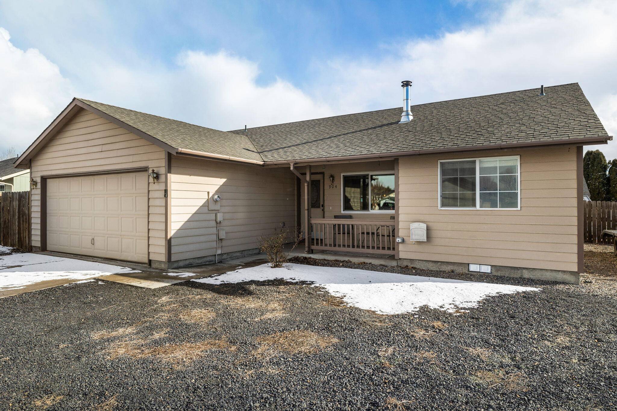 Prineville, OR 97754,904 Manzanita ST