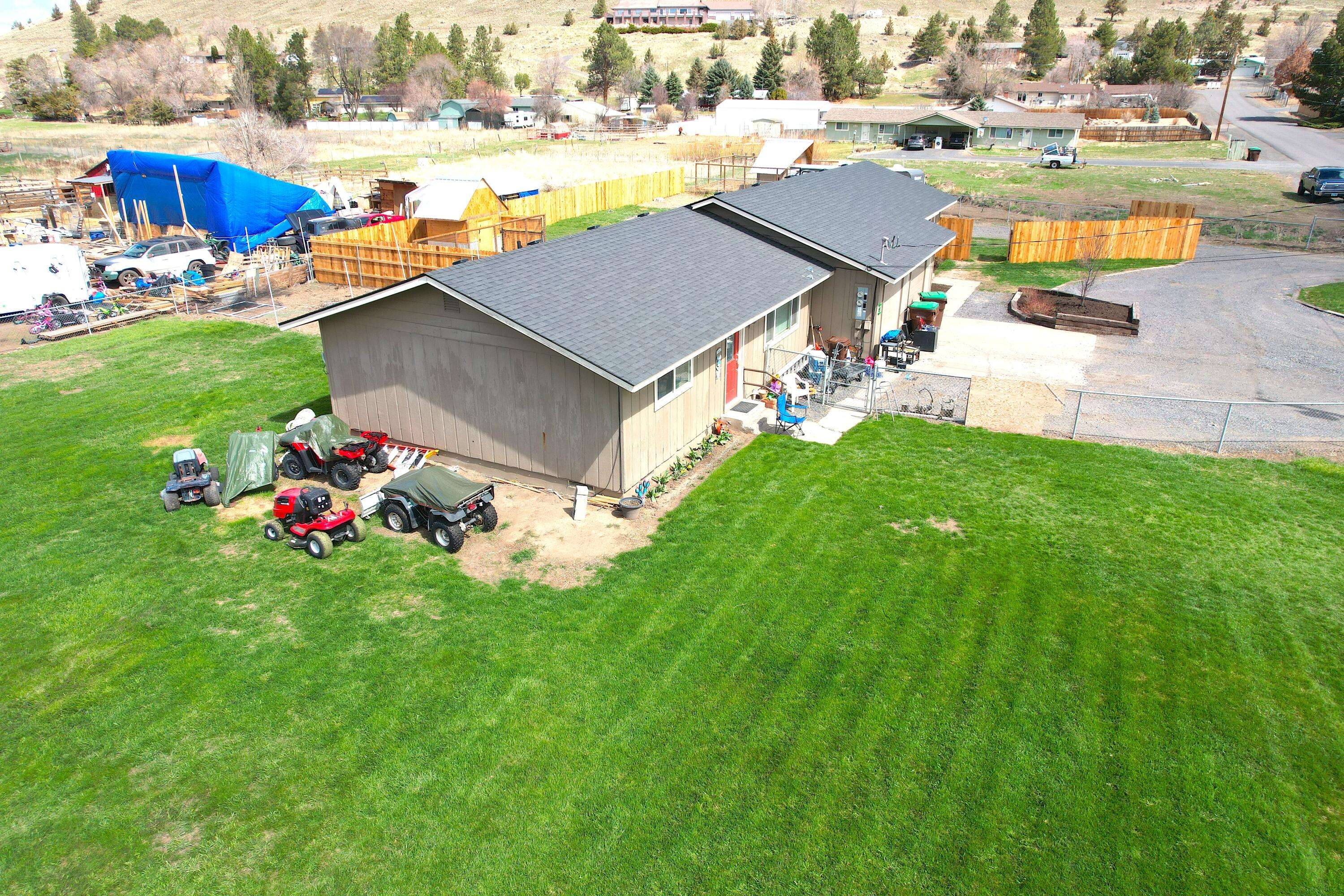 Prineville, OR 97754,1709-1711 Hill RD
