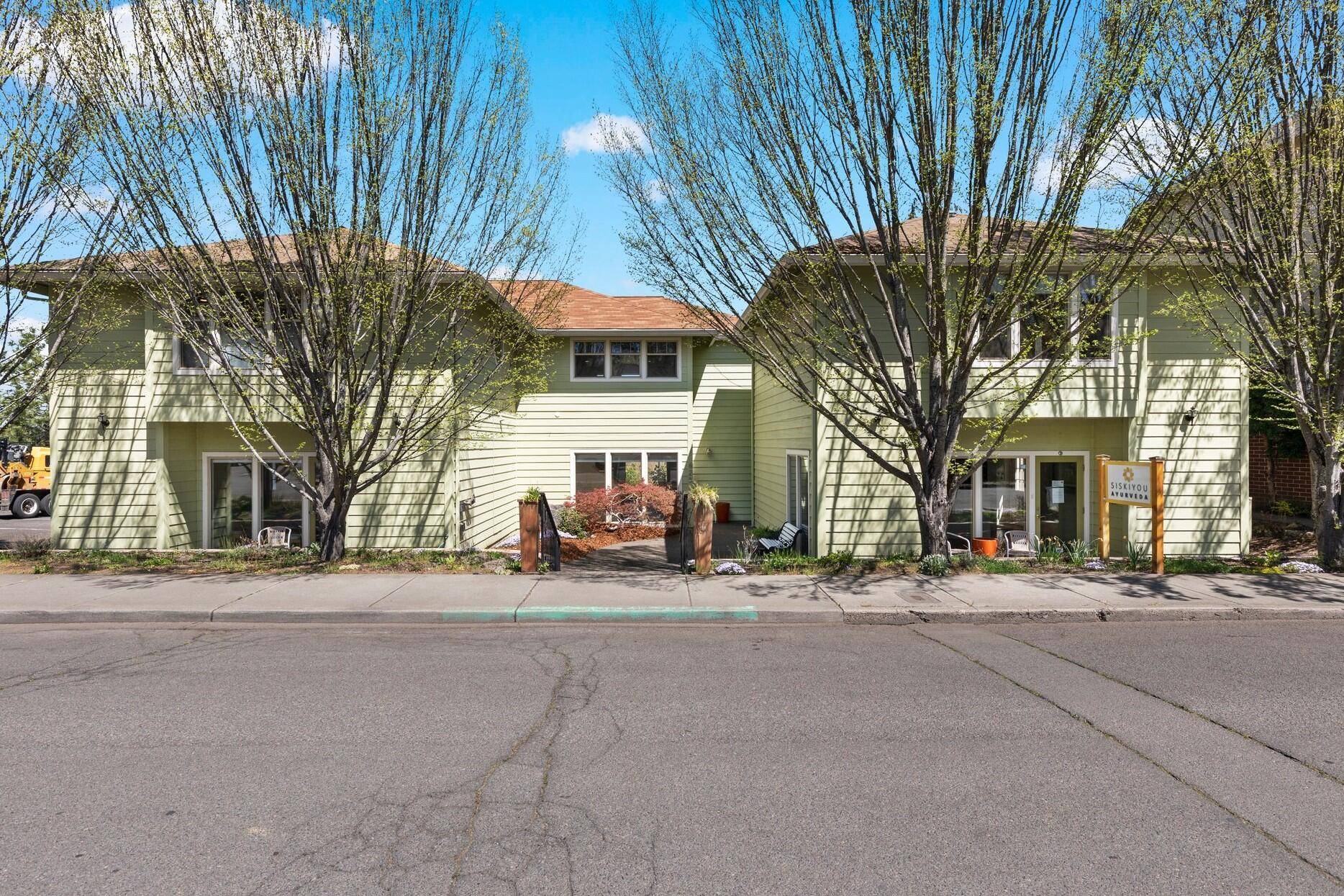 Ashland, OR 97520,621 A ST