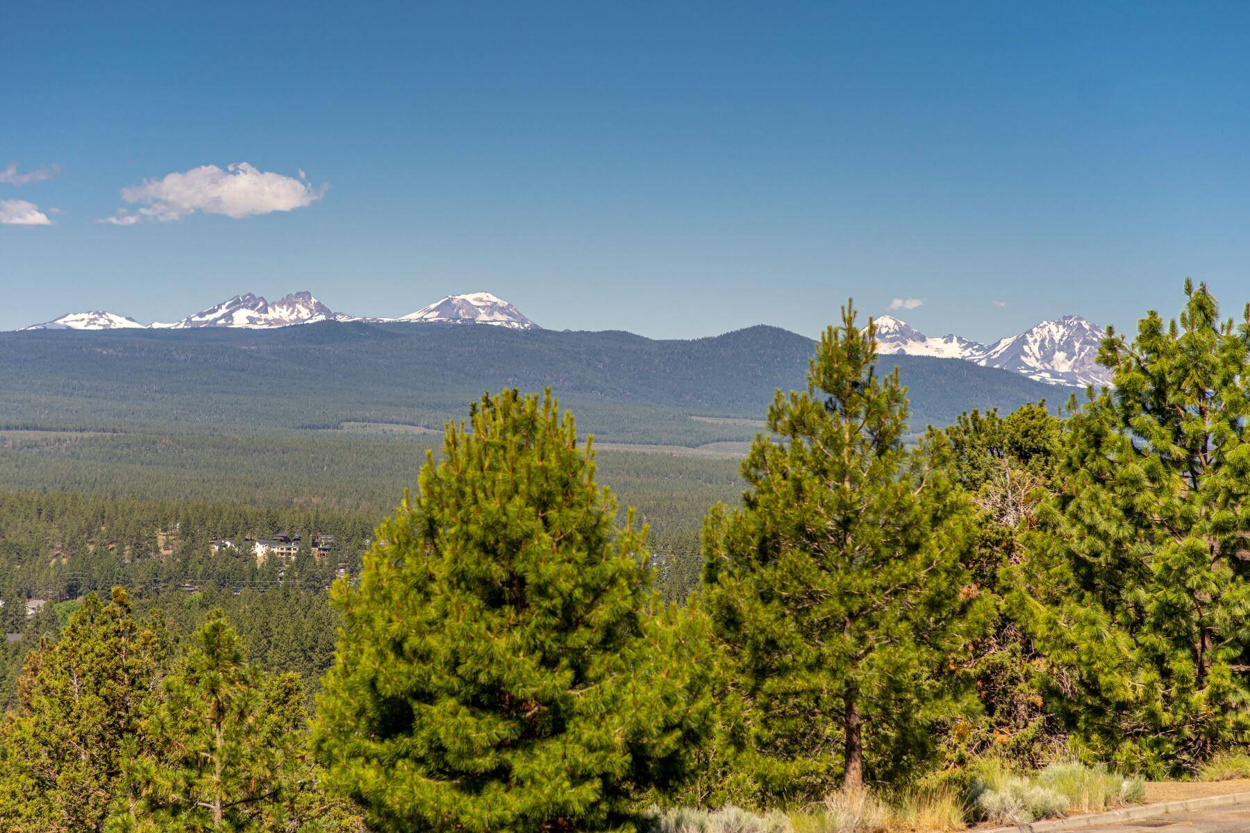 Bend, OR 97703,1923 Sun Ray CT