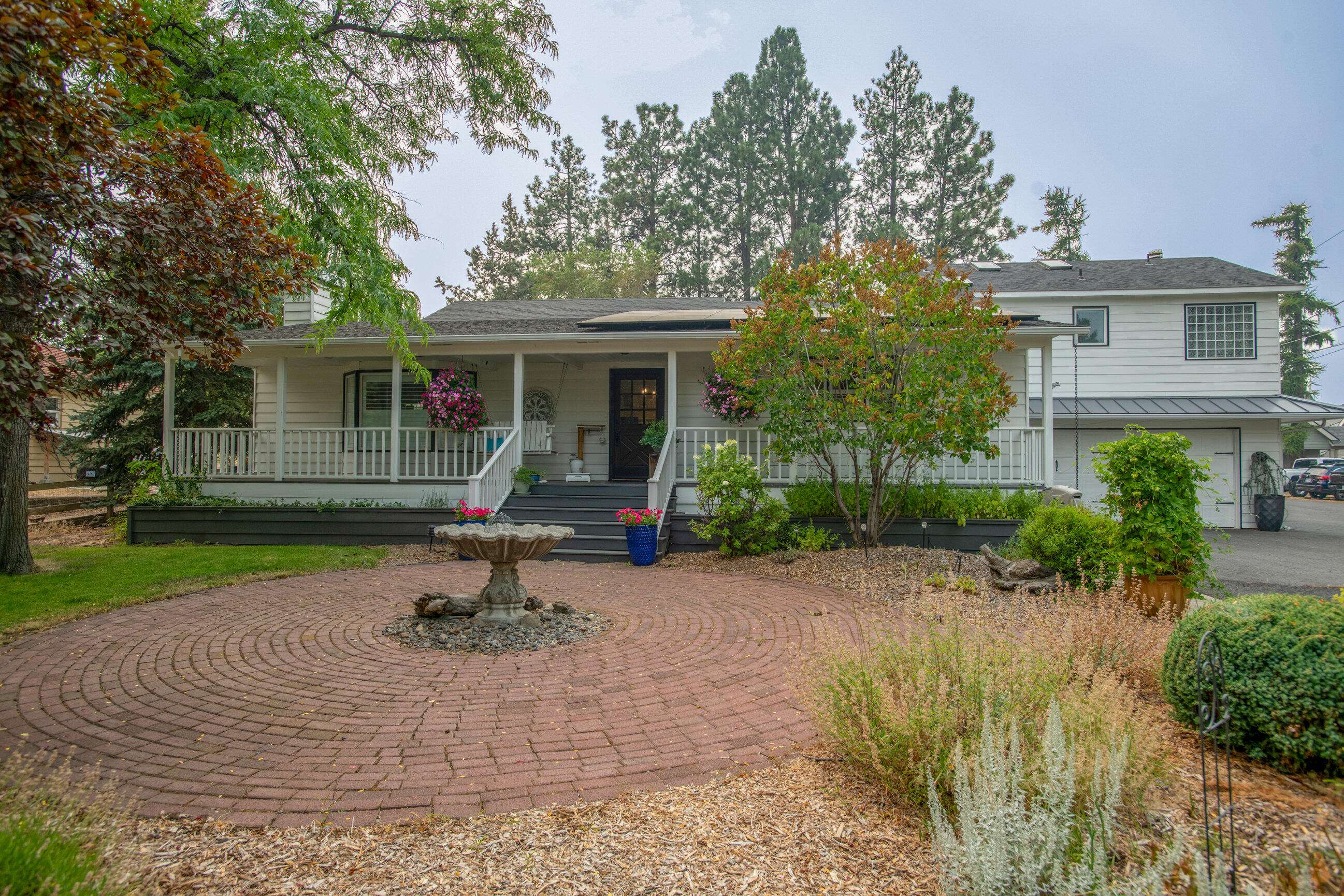Bend, OR 97701,2287 8th ST