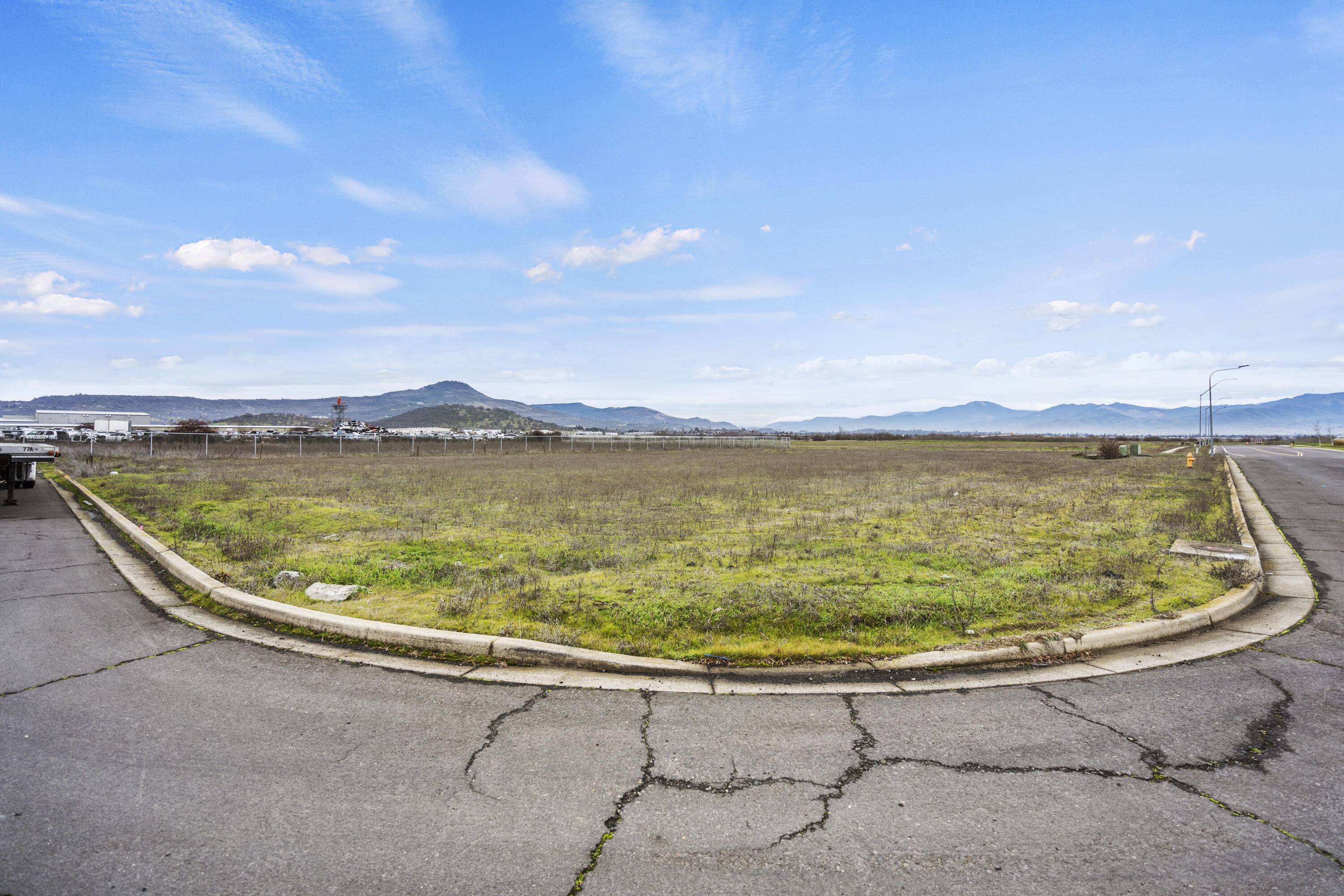 Medford, OR 97502,4702 Industry DR