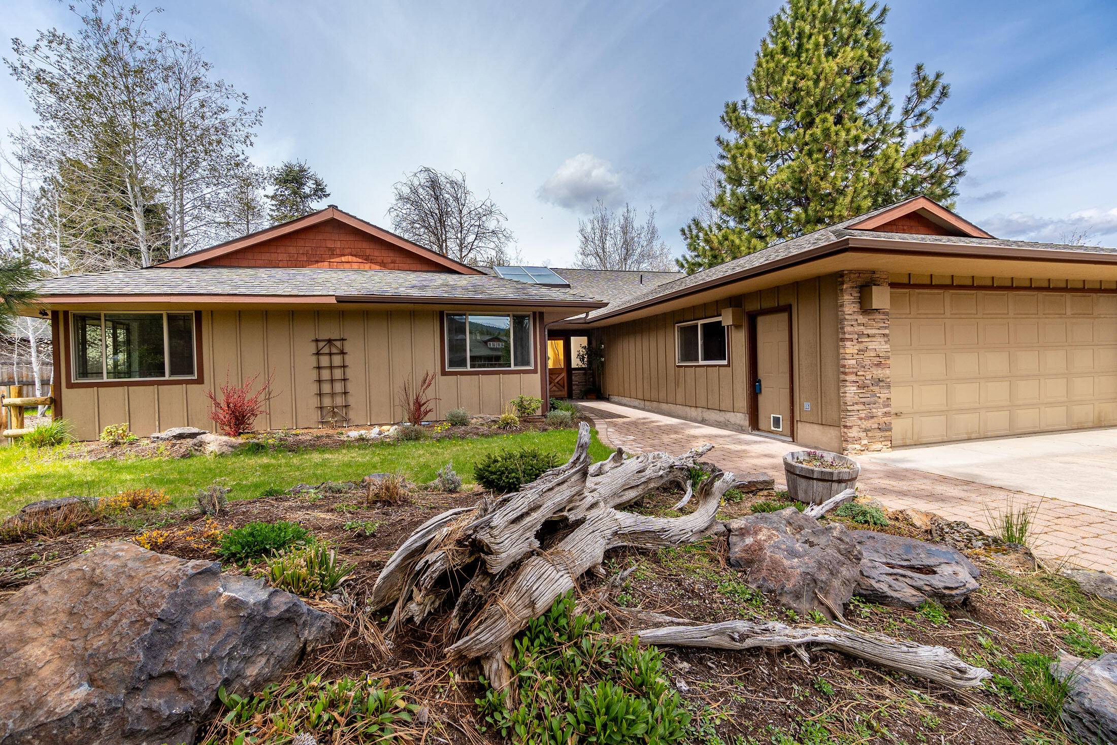 Camp Sherman, OR 97730,13752 Meadow View DR