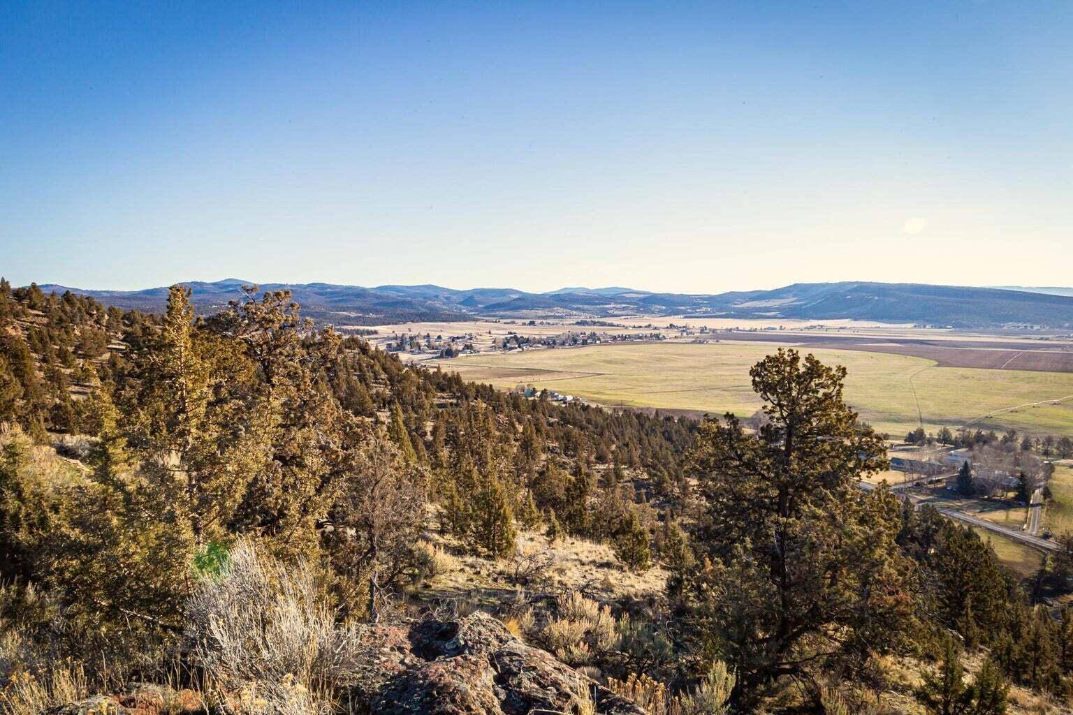 Prineville, OR 97754,909 Barnes RD