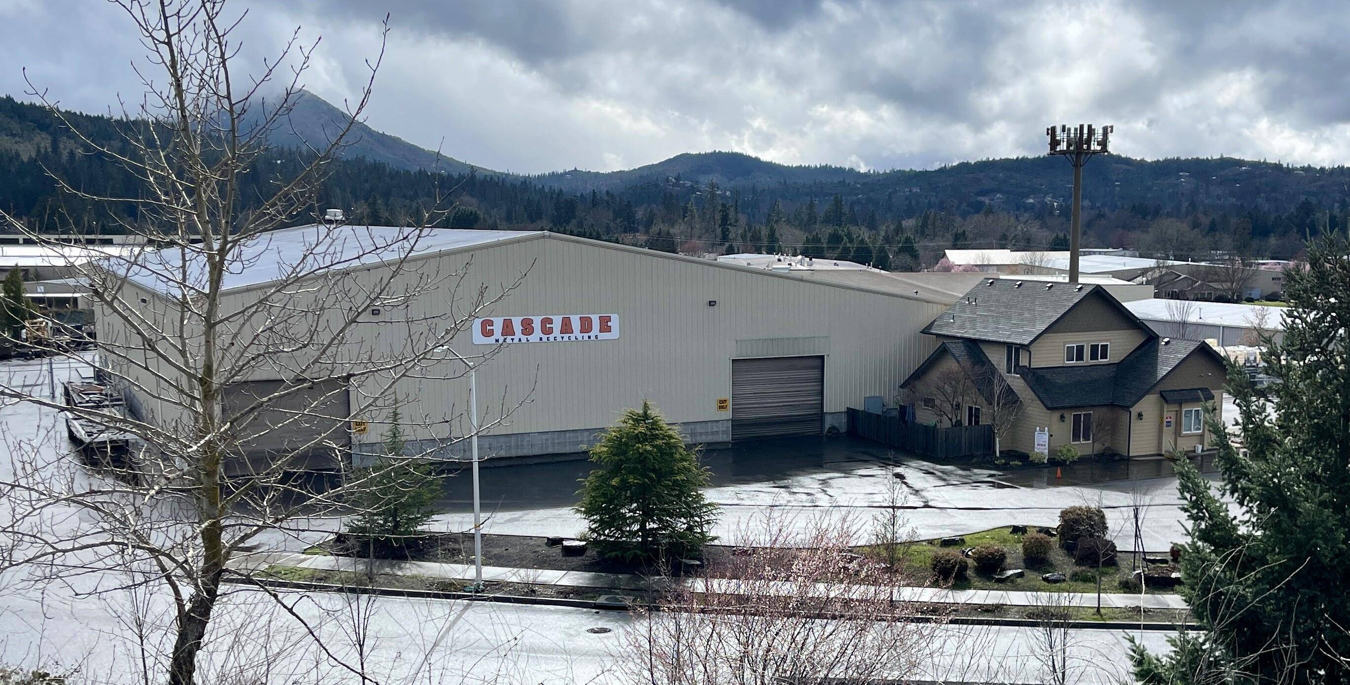 Grants Pass, OR 97526,2207 Industry DR