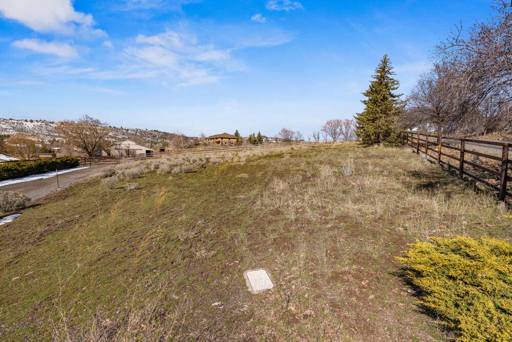 Klamath Falls, OR 97601,Devonridge DR #4 & 6