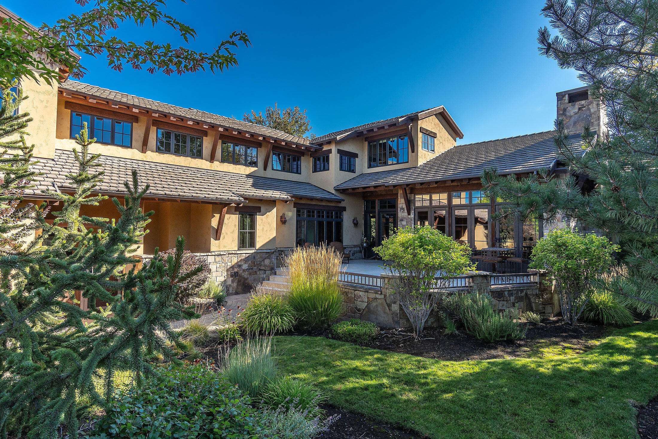 Bend, OR 97701,22944 Moss Rock DR