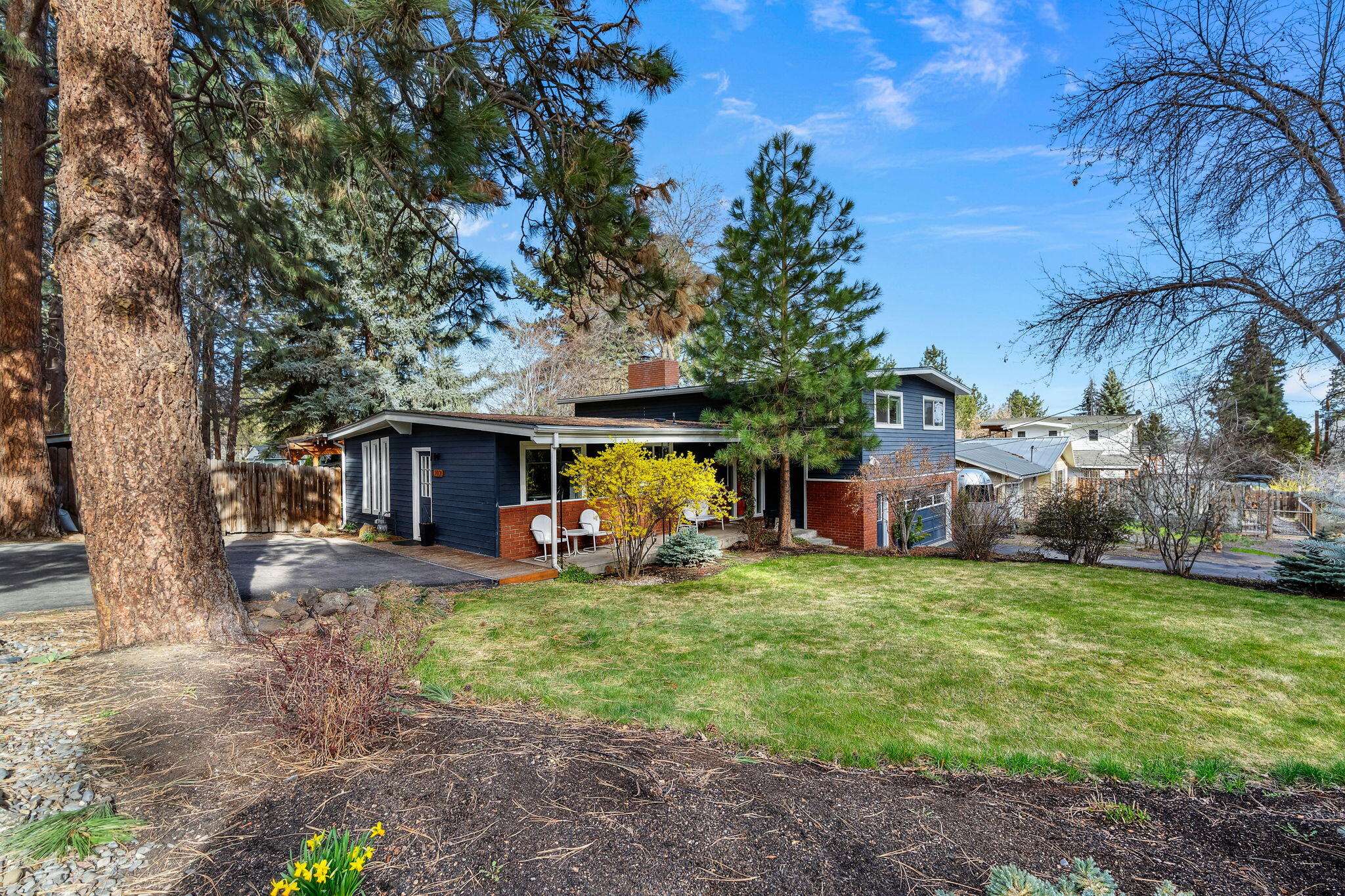 Bend, OR 97701,1210 Jones RD