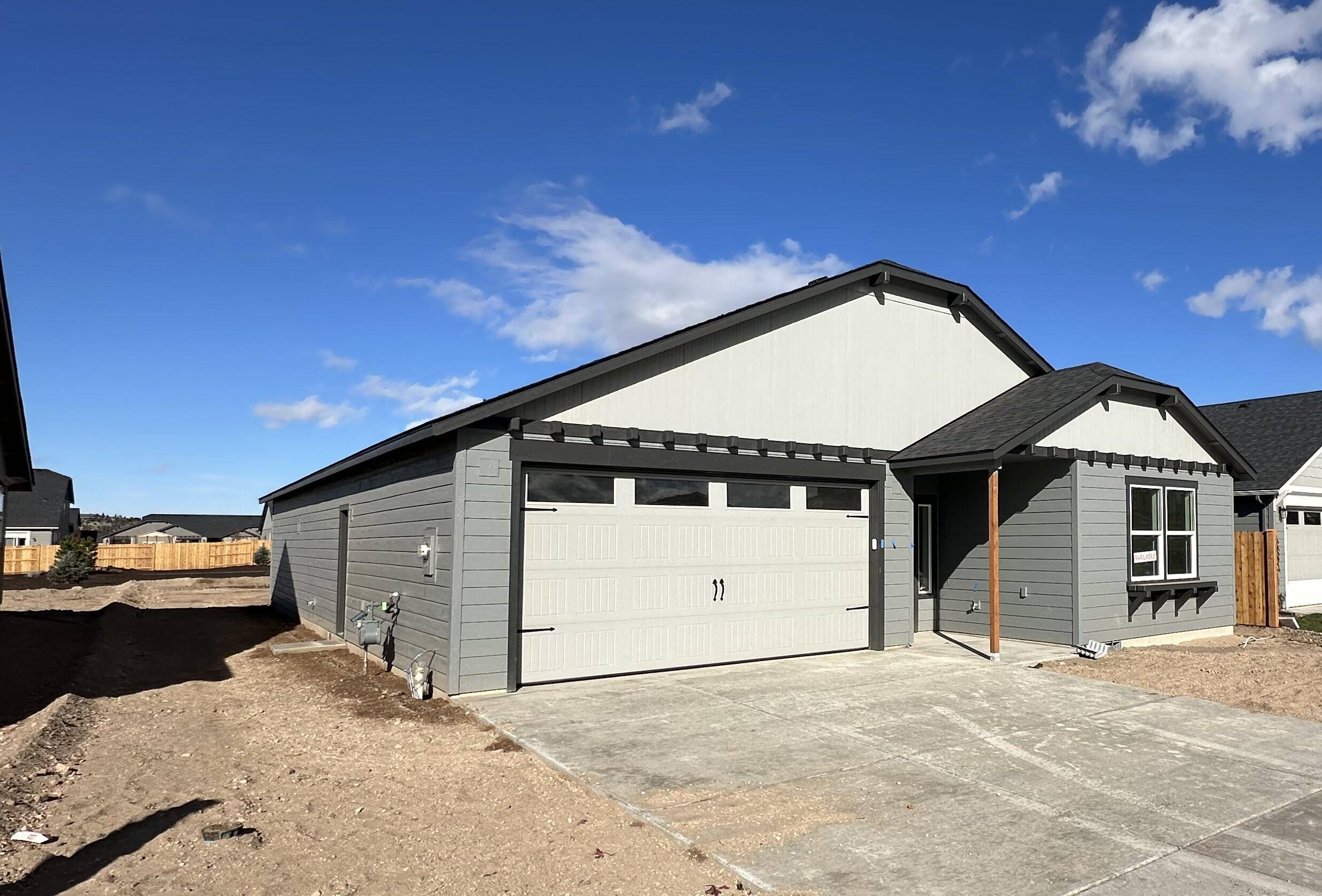 Redmond, OR 97756,1671 Varnish PL #96