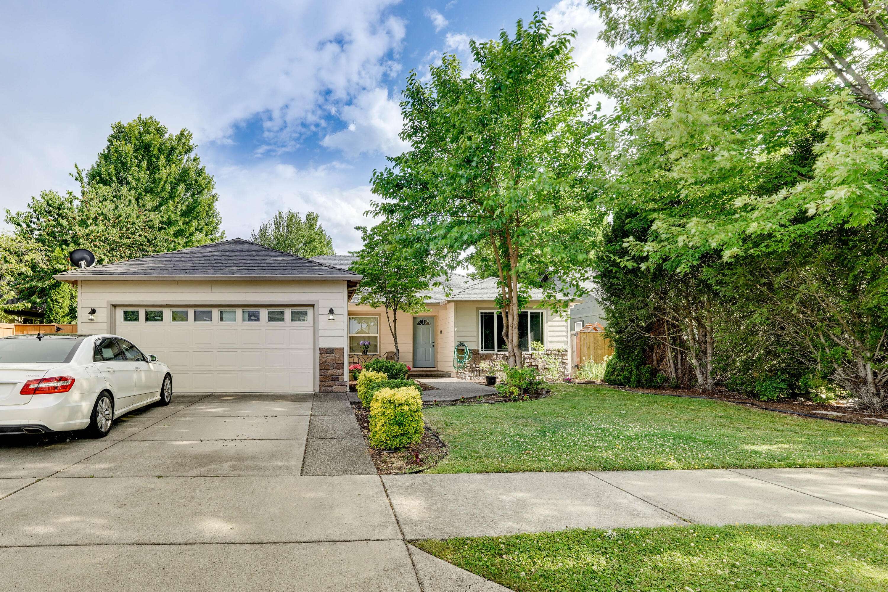 Medford, OR 97504,3264 Ford DR