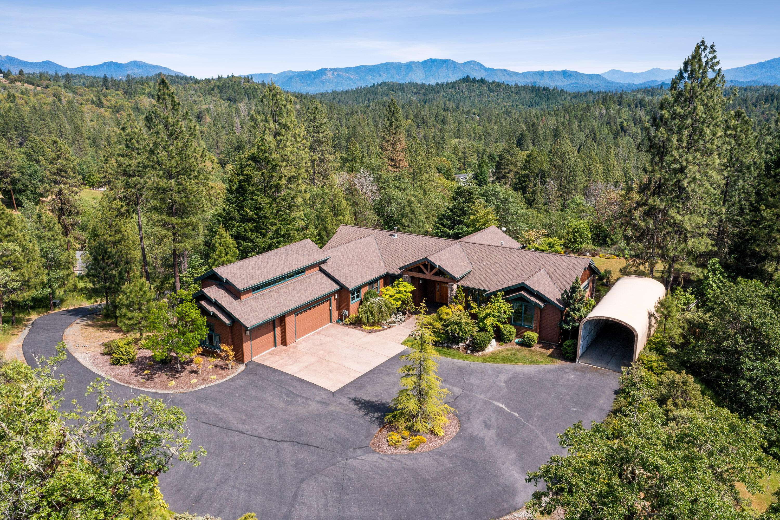 Grants Pass, OR 97526,330 Seclusion LOOP