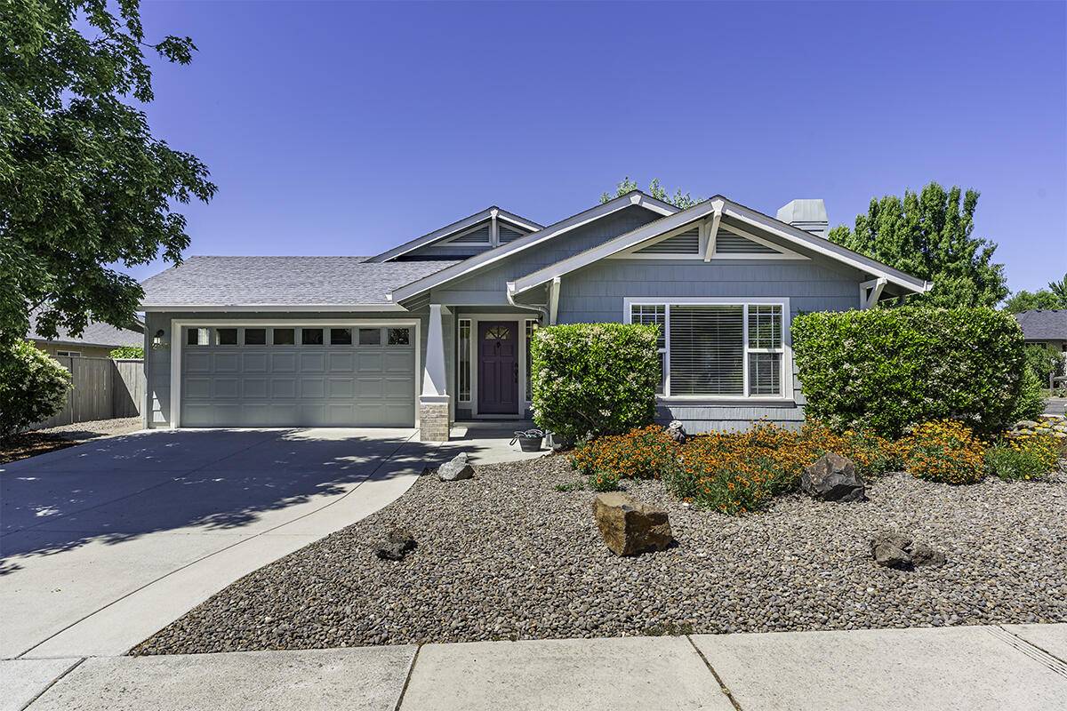 Phoenix, OR 97535,203 Phoenix Hills DR