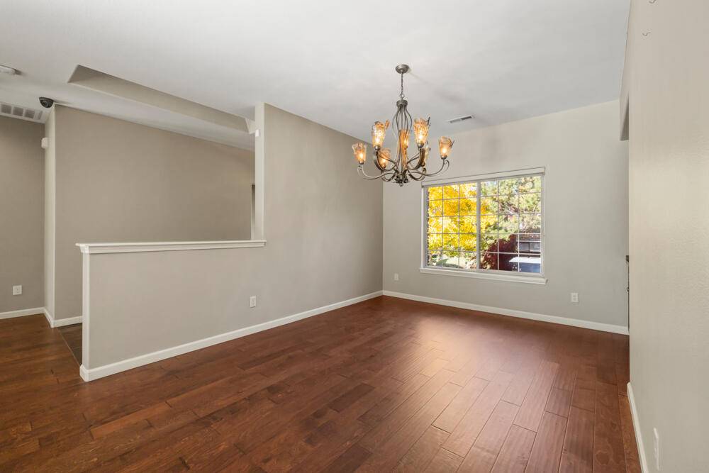 Klamath Falls, OR 97601,4702 Horned Lark DR
