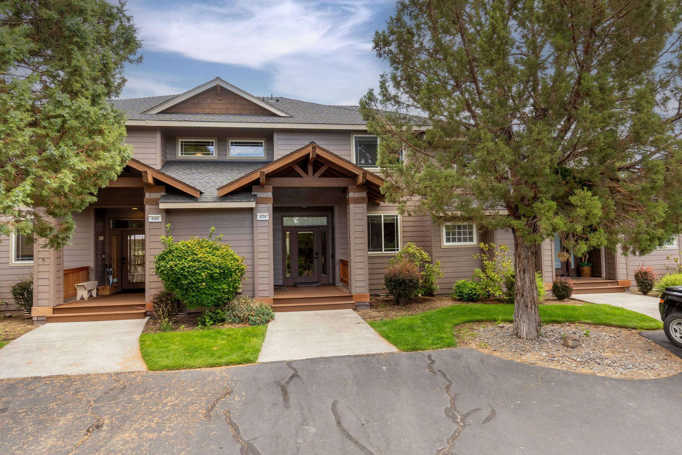 Redmond, OR 97756,854 Golden Pheasant DR