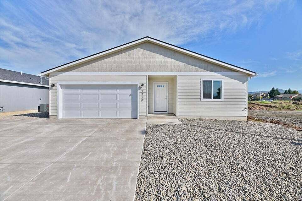 White City, OR 97503,7902 27th ST