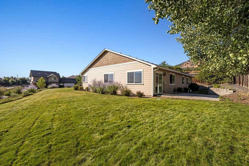 Klamath Falls, OR 97603,535 Crestdale WAY