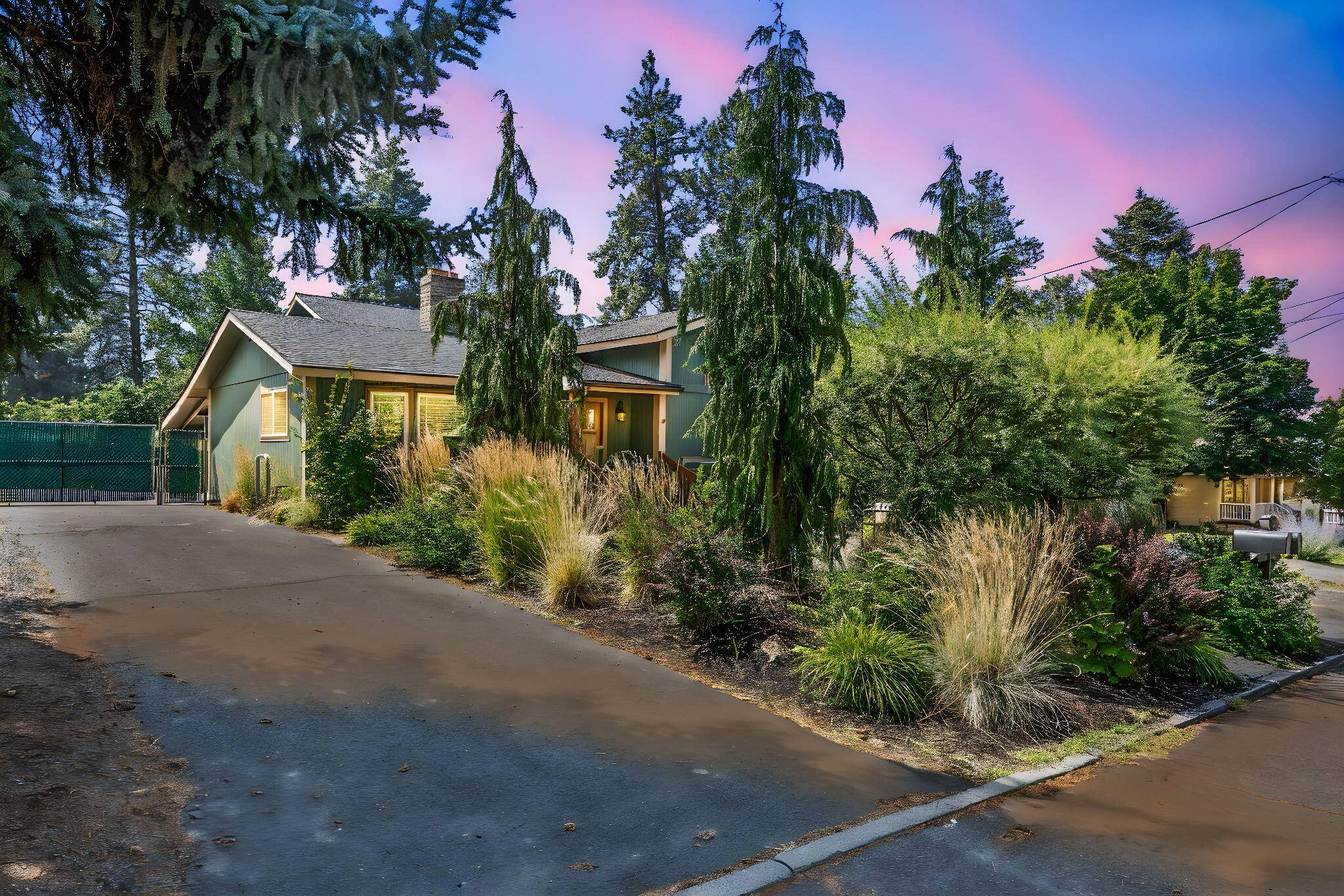 Bend, OR 97701,647 Innes LN