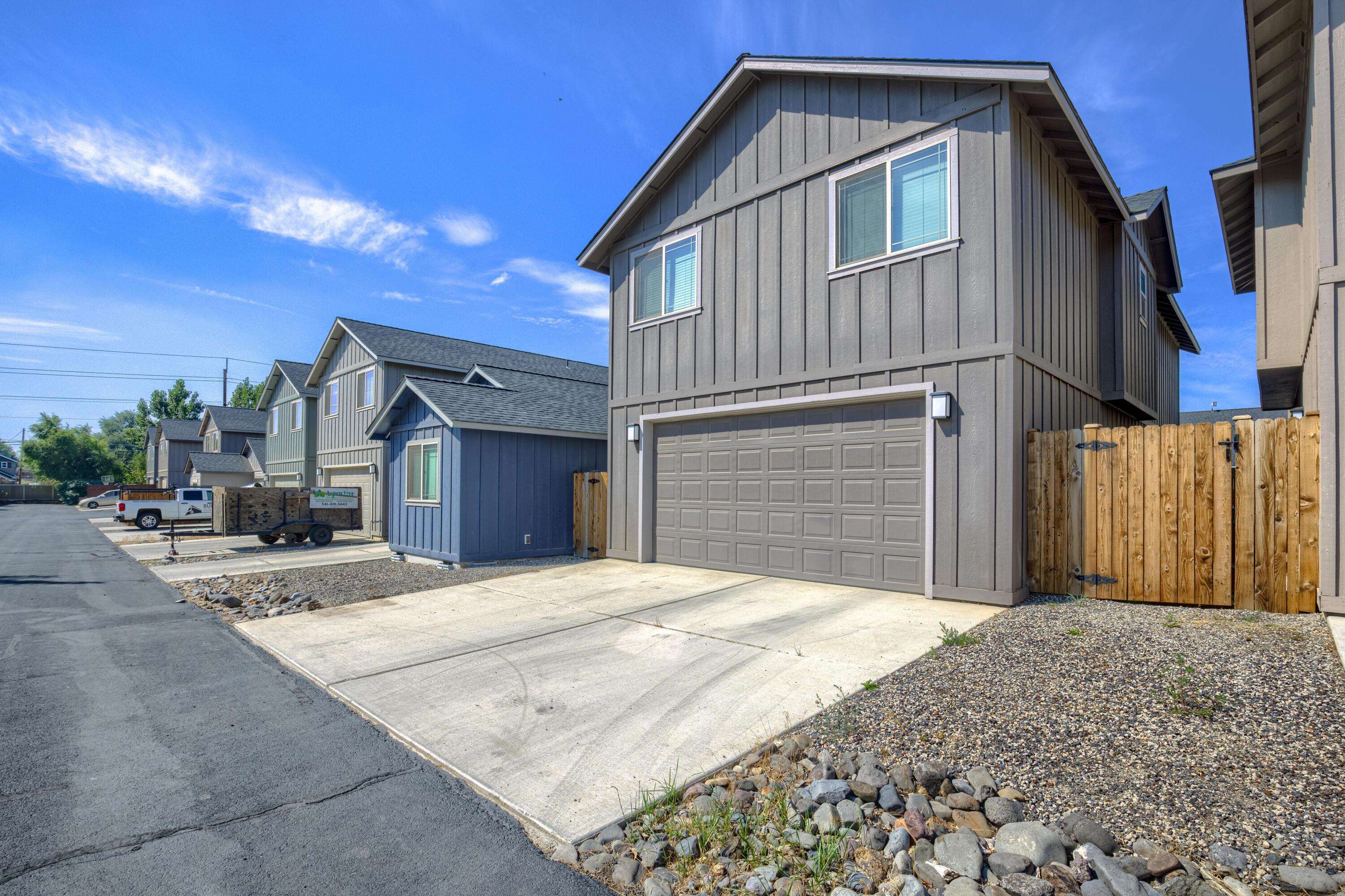 Redmond, OR 97756,190 30th ST