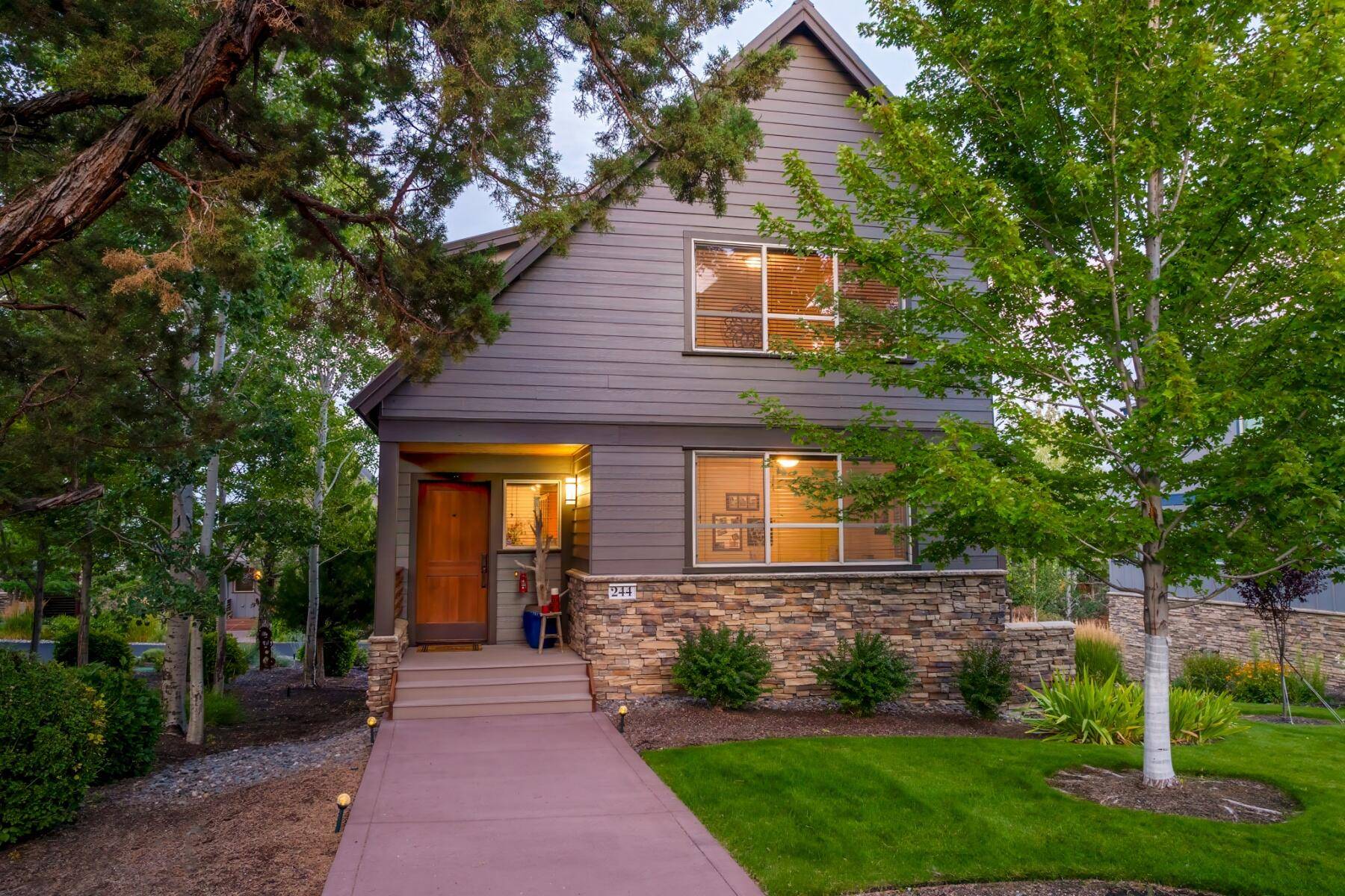 Redmond, OR 97756,244 Volunteer Park LN