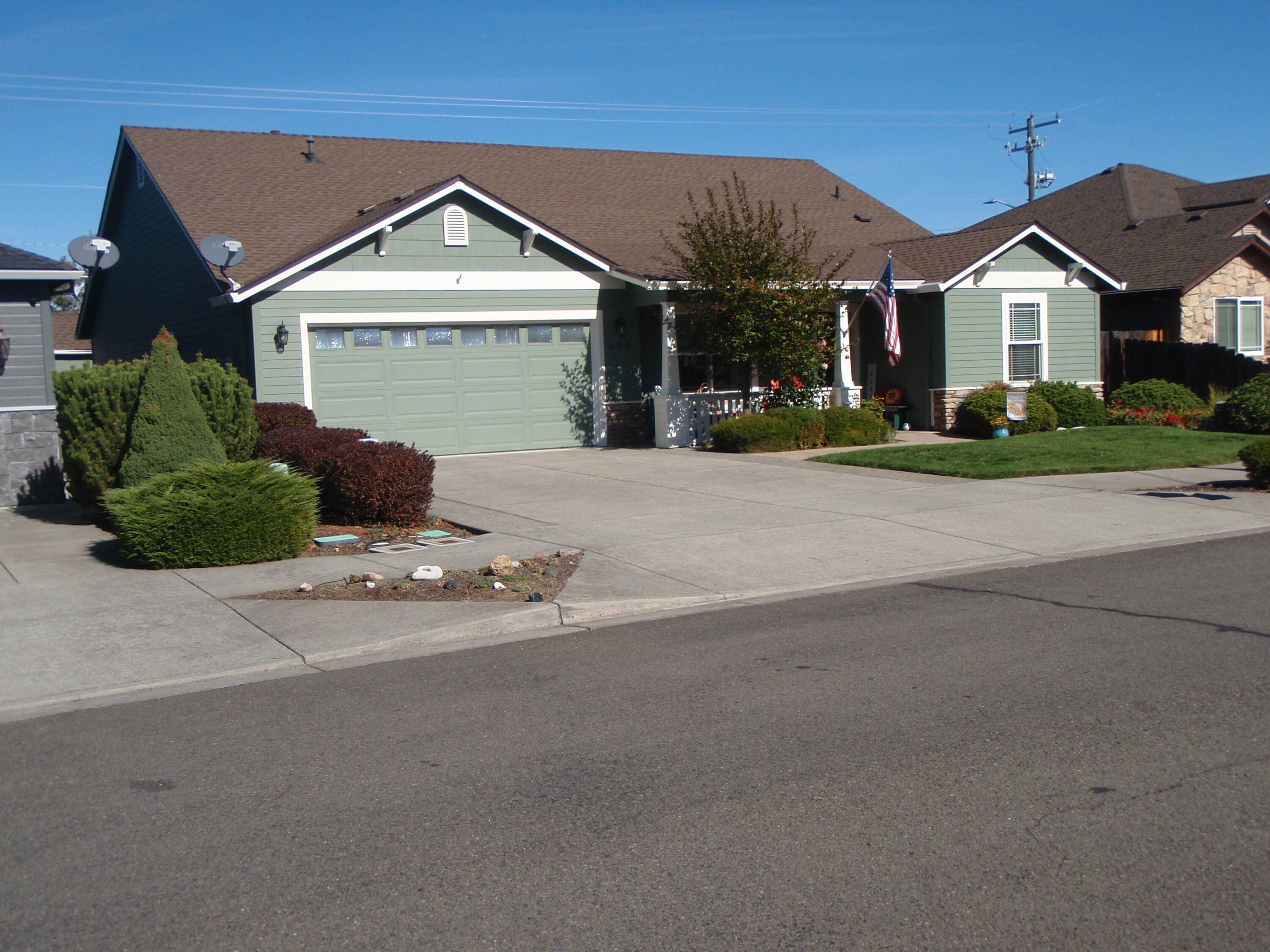 Eagle Point, OR 97524,623 Cedarwood DR