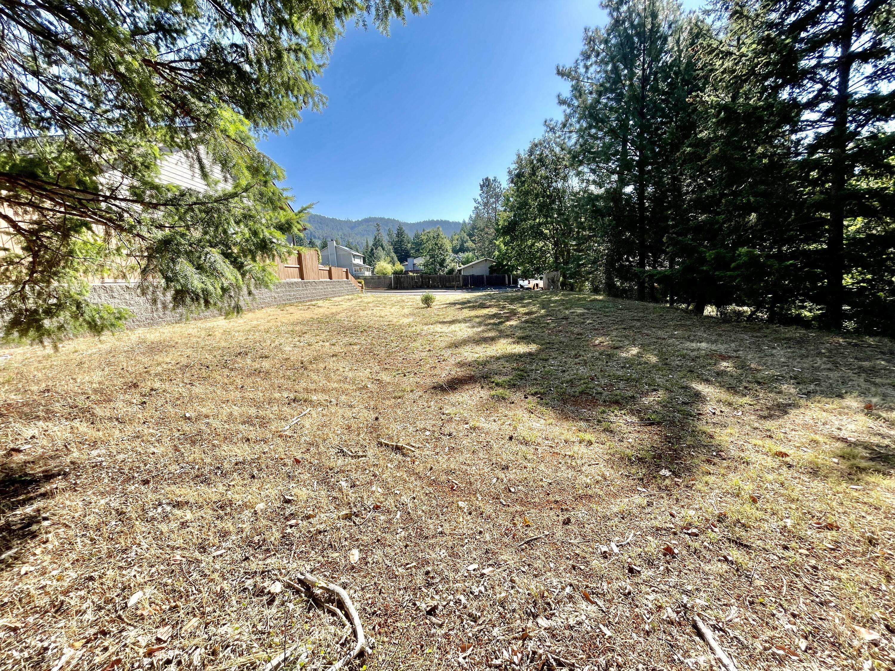Cave Junction, OR 97523,272 Mountain Valley WAY