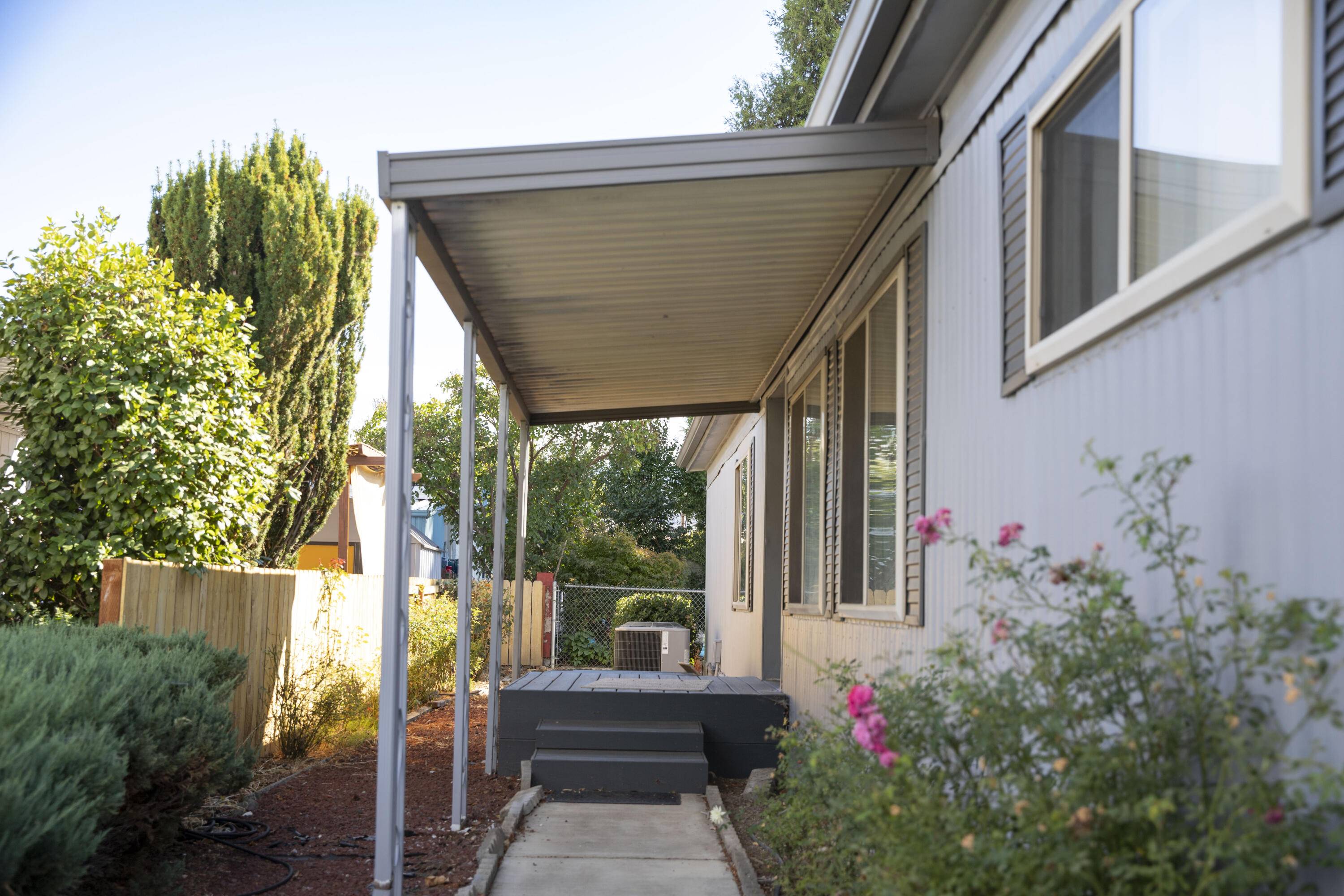 Medford, OR 97501,3431 Pacific HWY #77