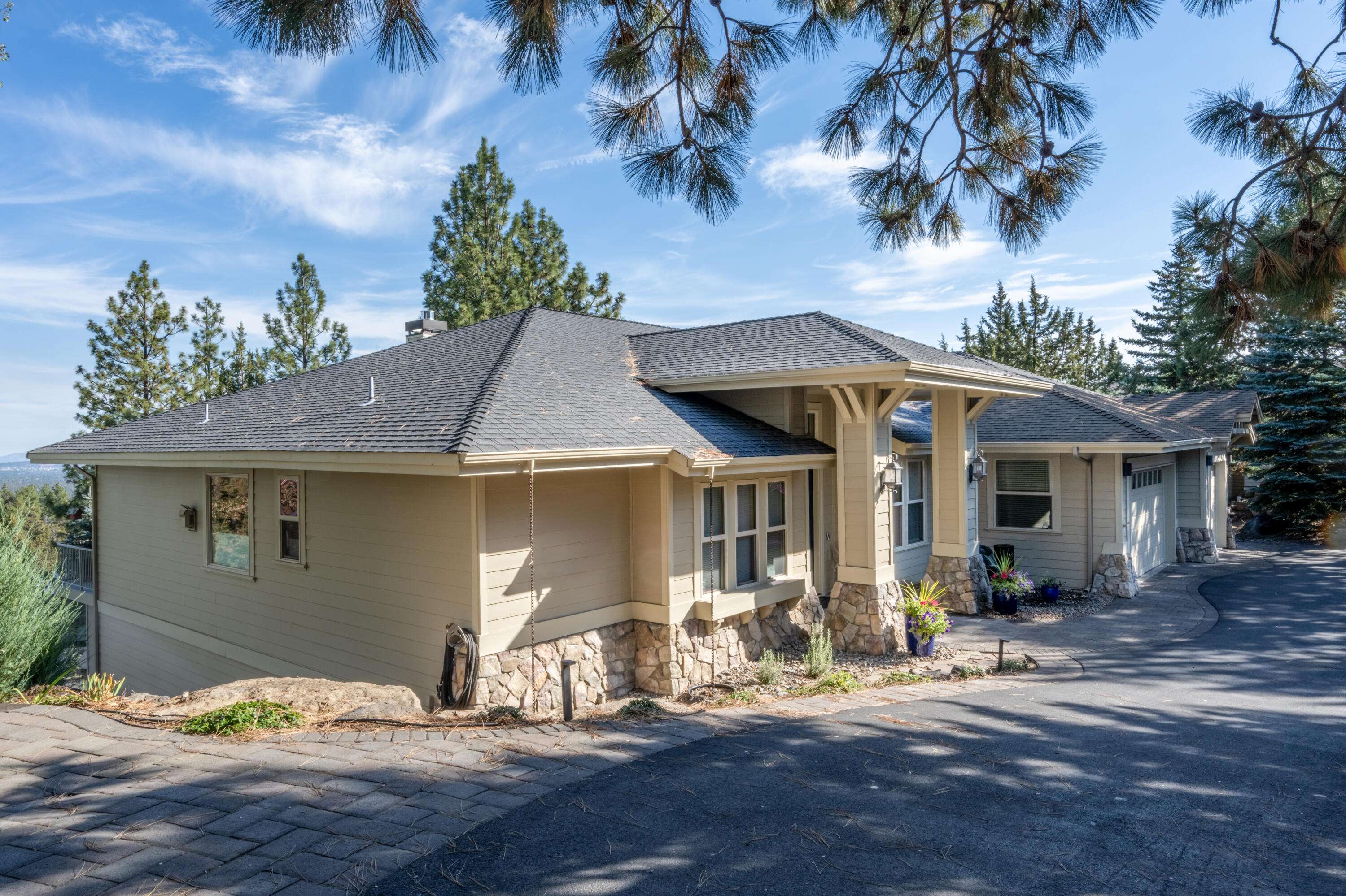 Bend, OR 97703,3364 Starview DR