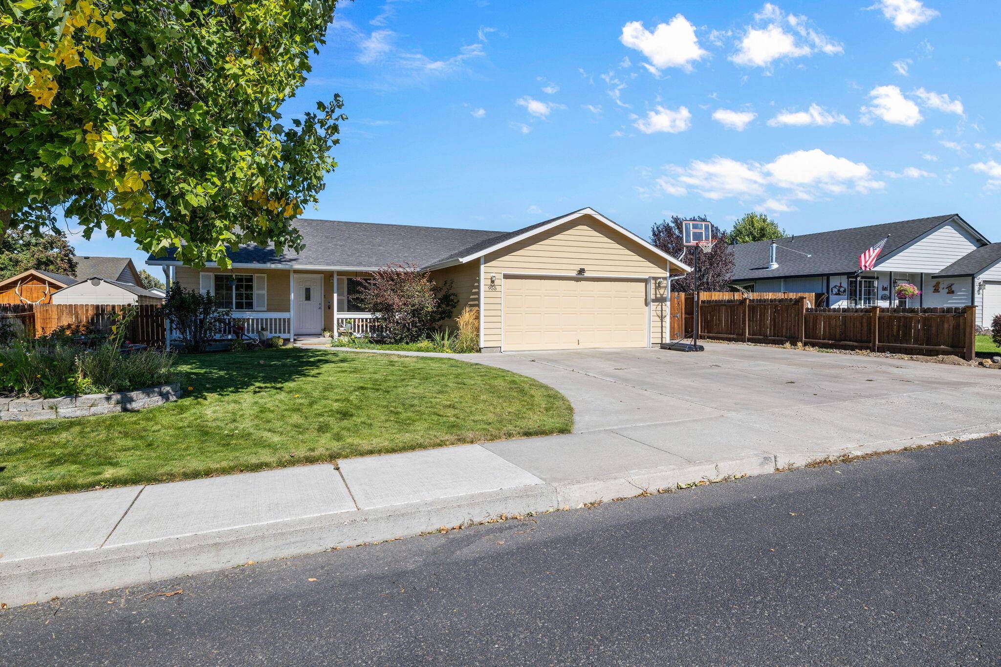 Prineville, OR 97754,955 Mahogany ST