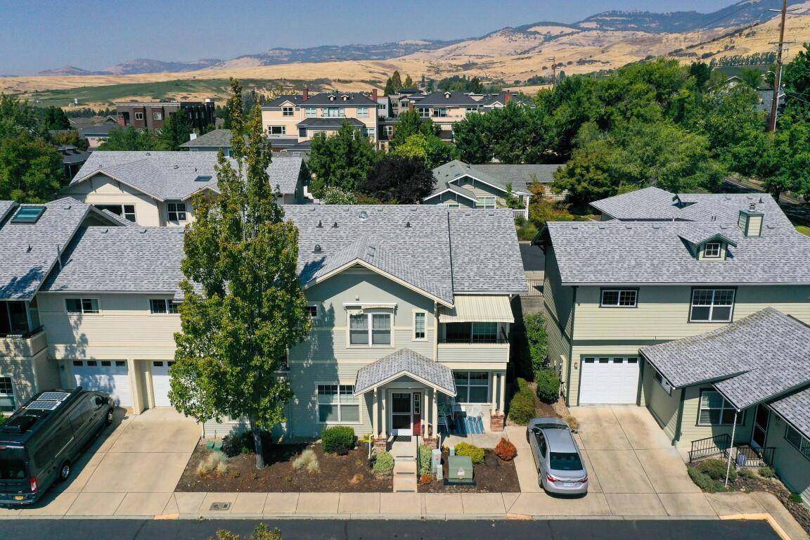 Ashland, OR 97520,597 Mariposa CT