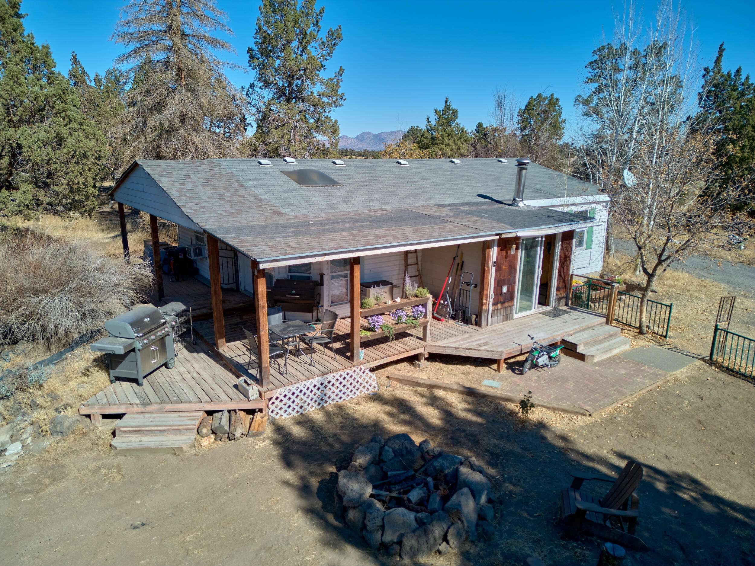 Bend, OR 97701,25570 Elk LN