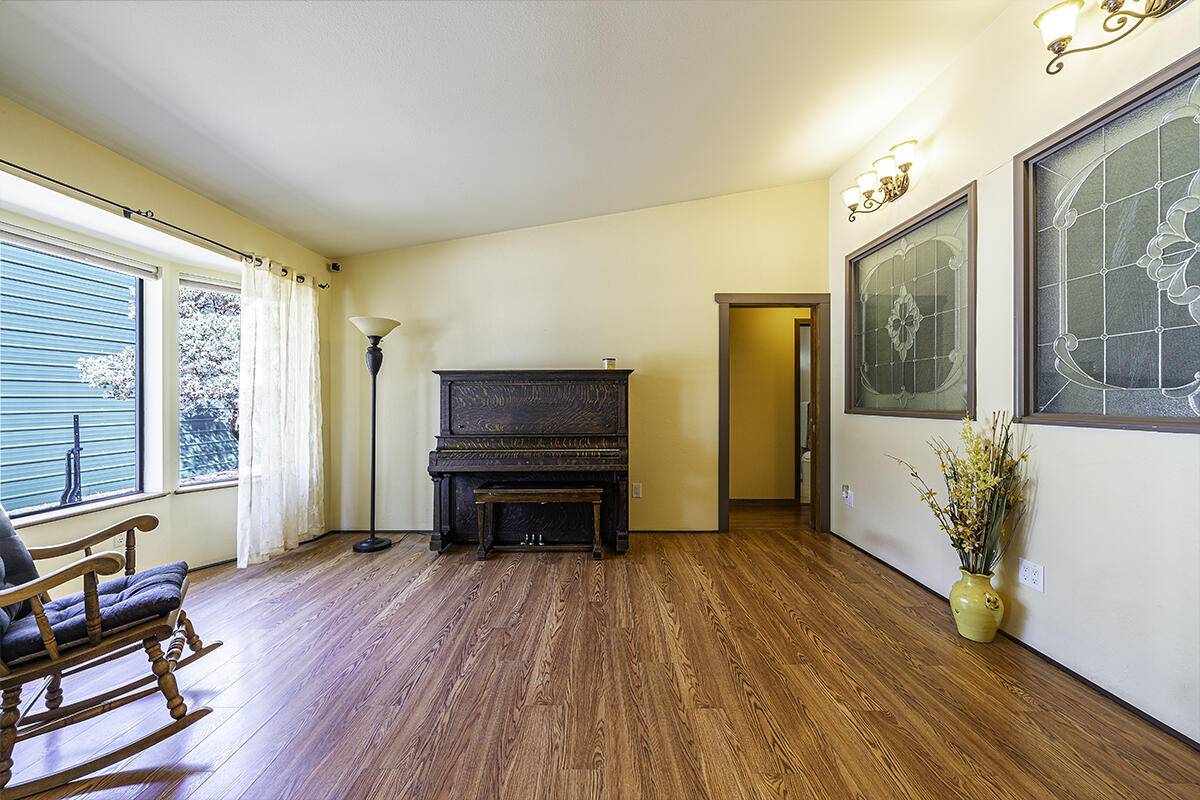 Shady Cove, OR 97539,332 Rene DR