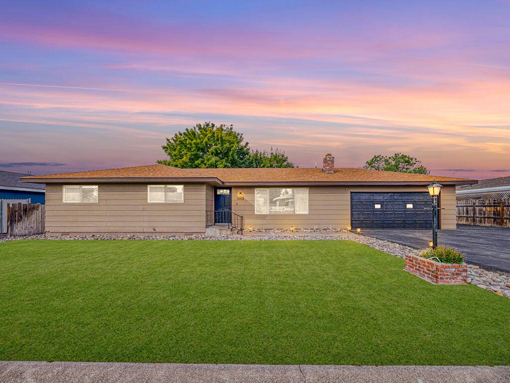 Klamath Falls, OR 97603,3302 Caroline ST