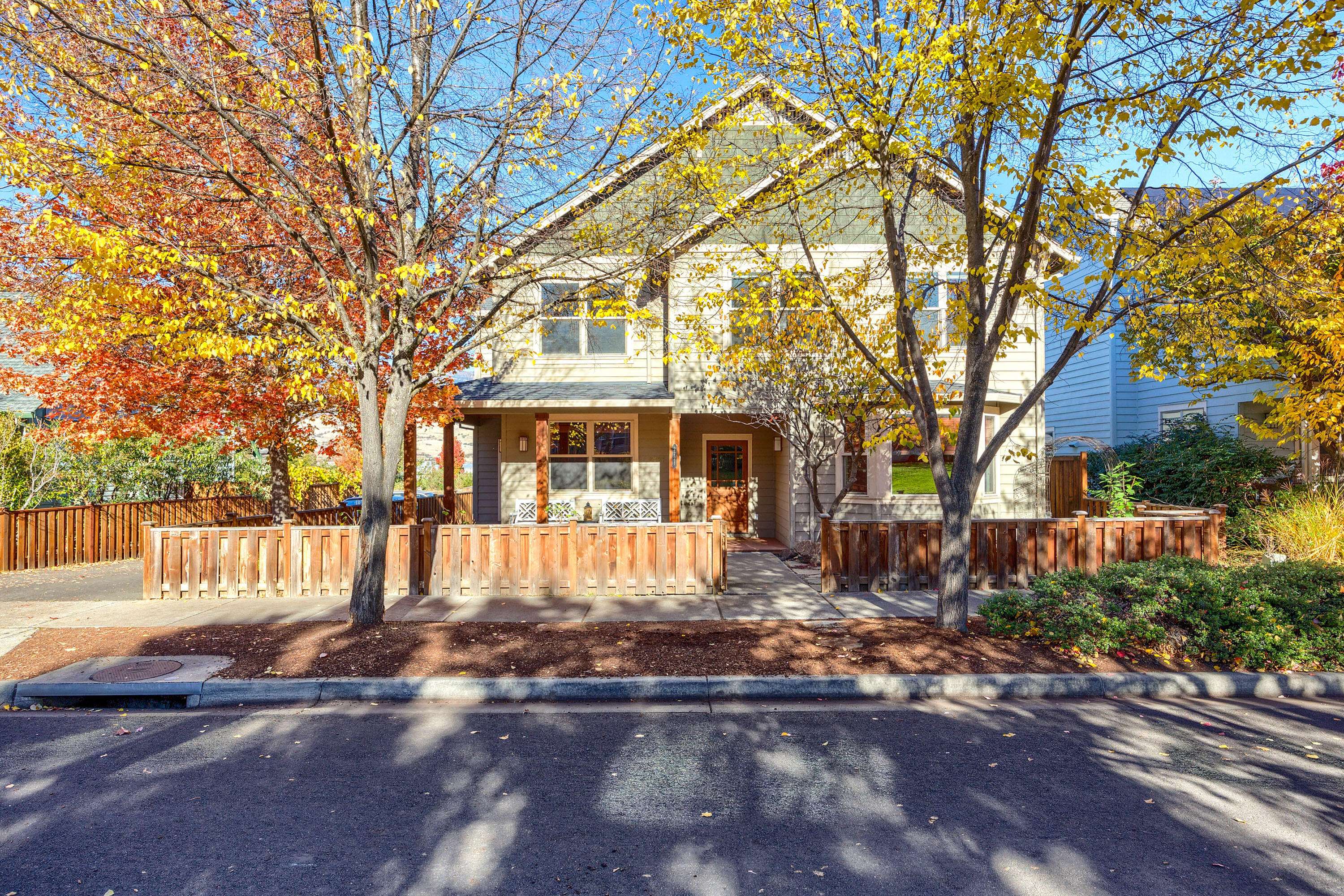 Ashland, OR 97520,2721 Clay Creek WAY