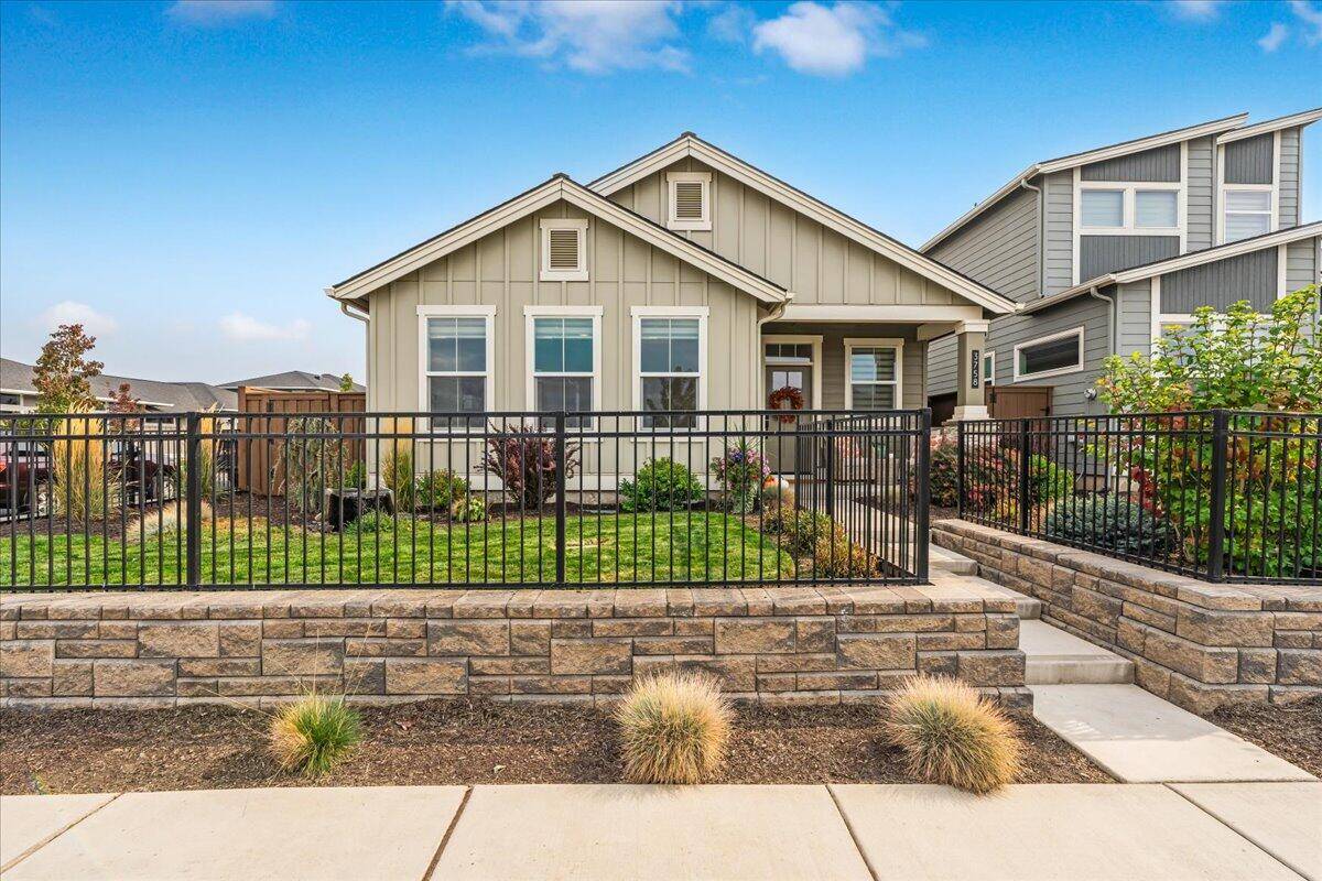 Bend, OR 97701,3758 Petrosa AVE