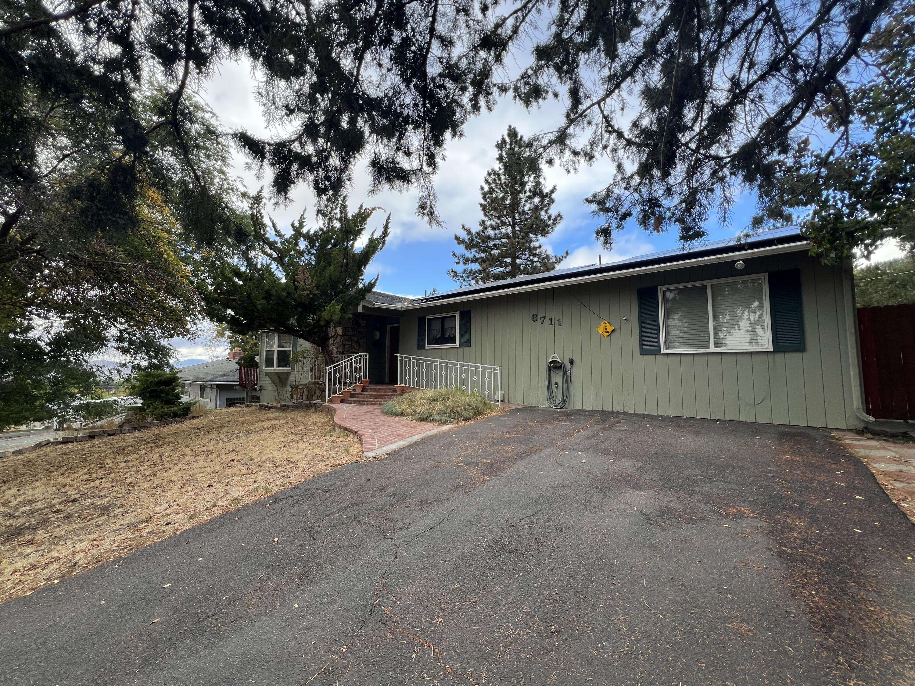 Klamath Falls, OR 97603,6711 Shasta WAY